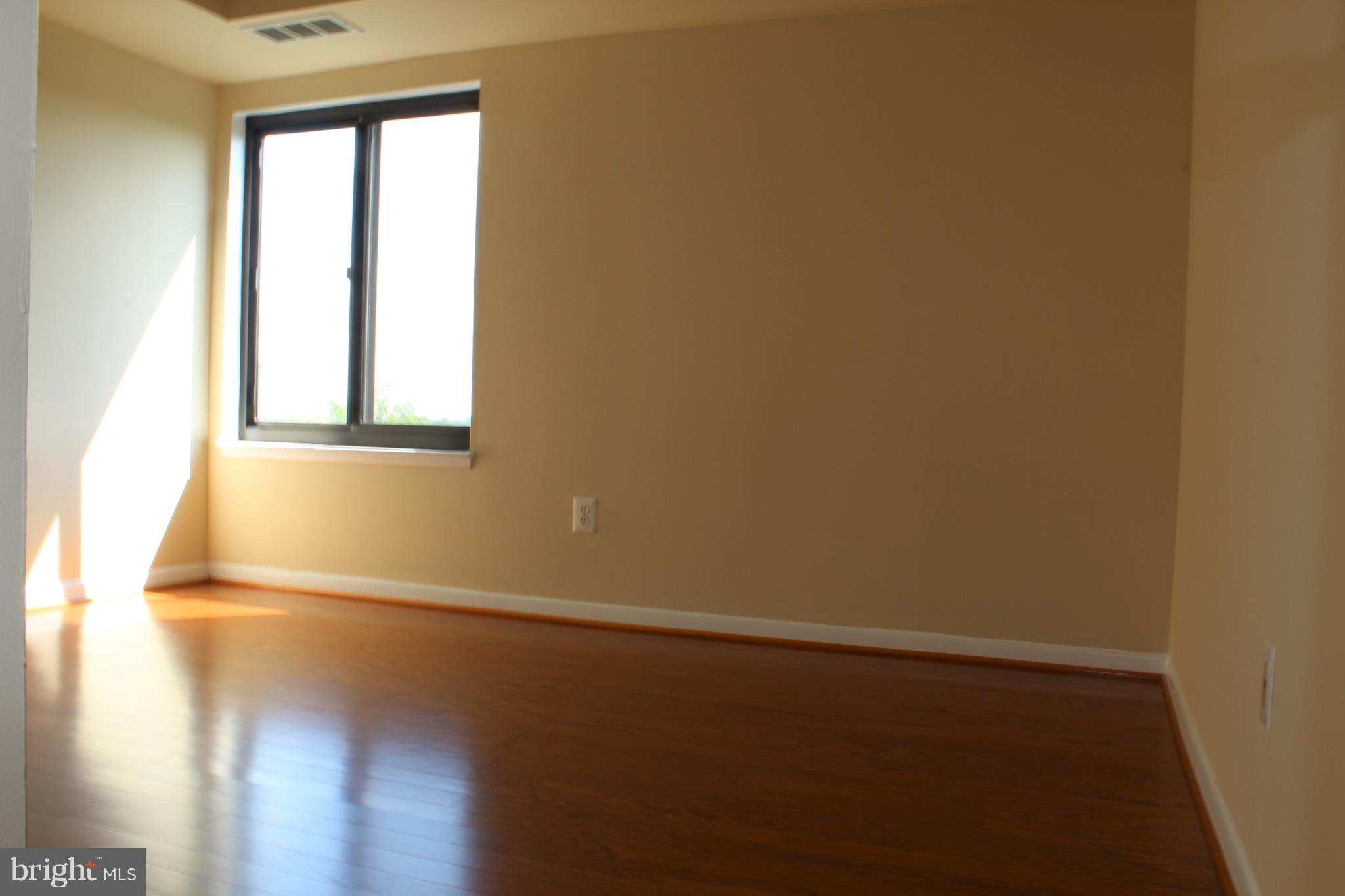 WOODLAKE TOWERS - Residential