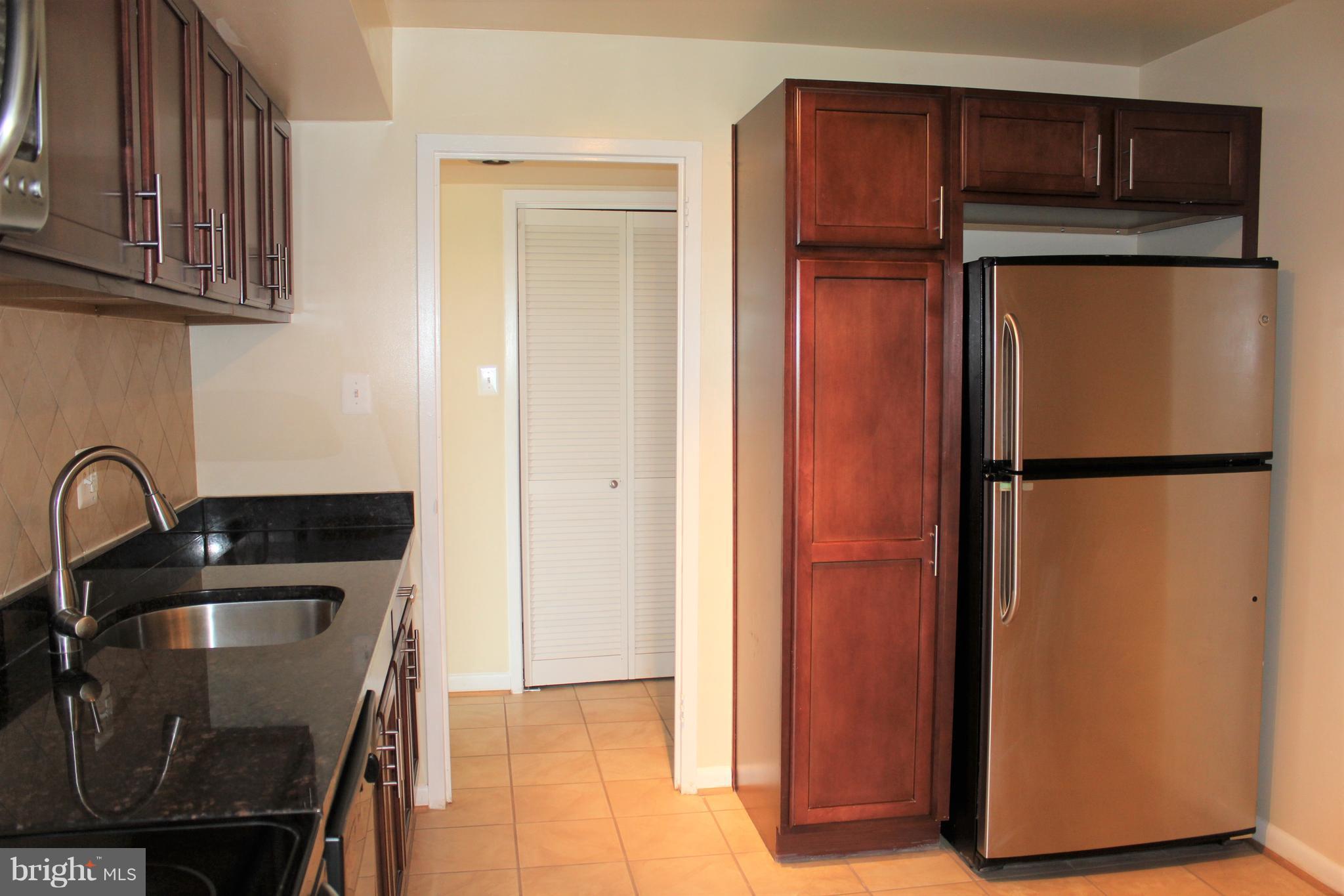 WOODLAKE TOWERS - Residential