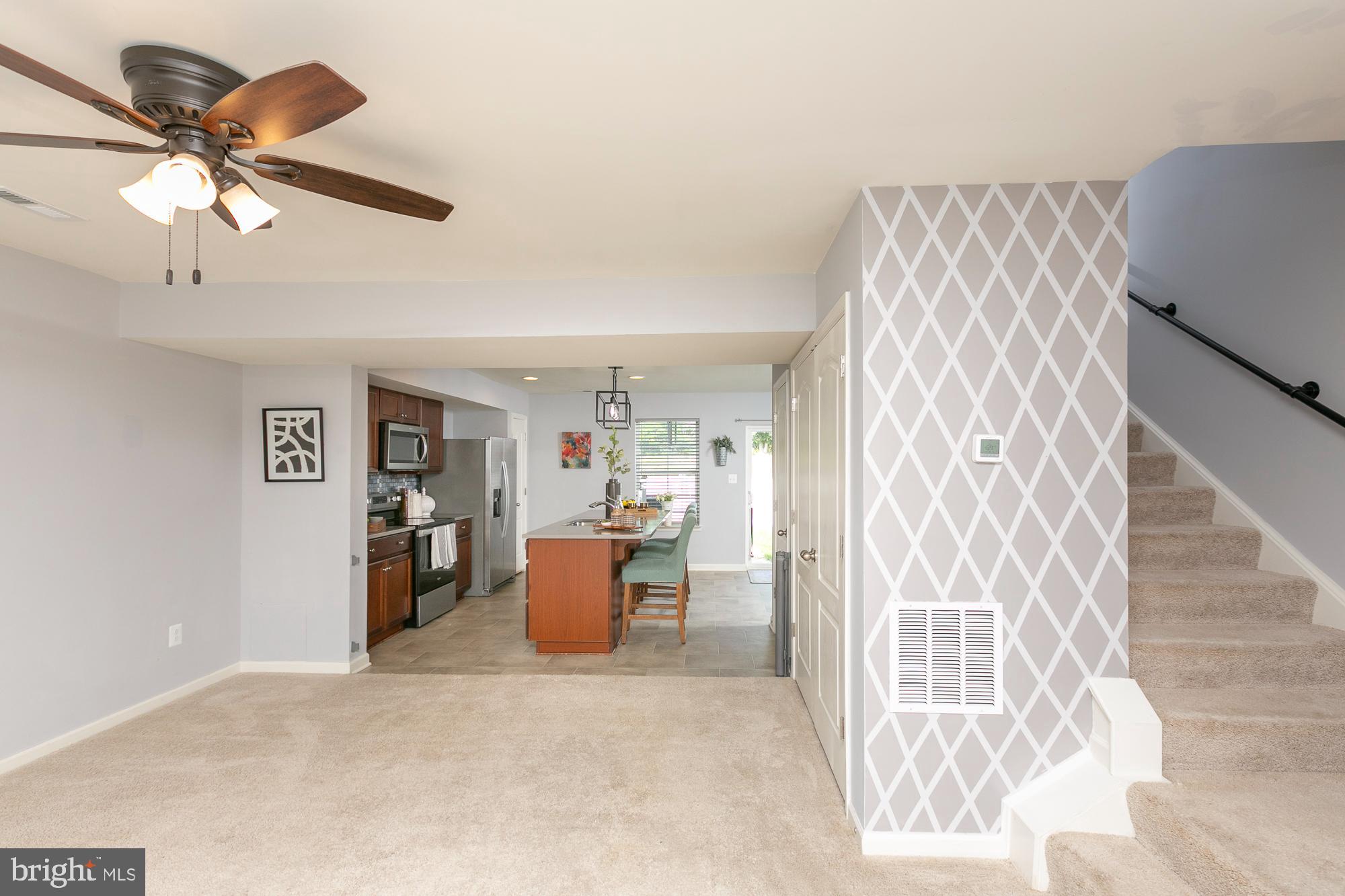 WHISPERING PINES - Residential