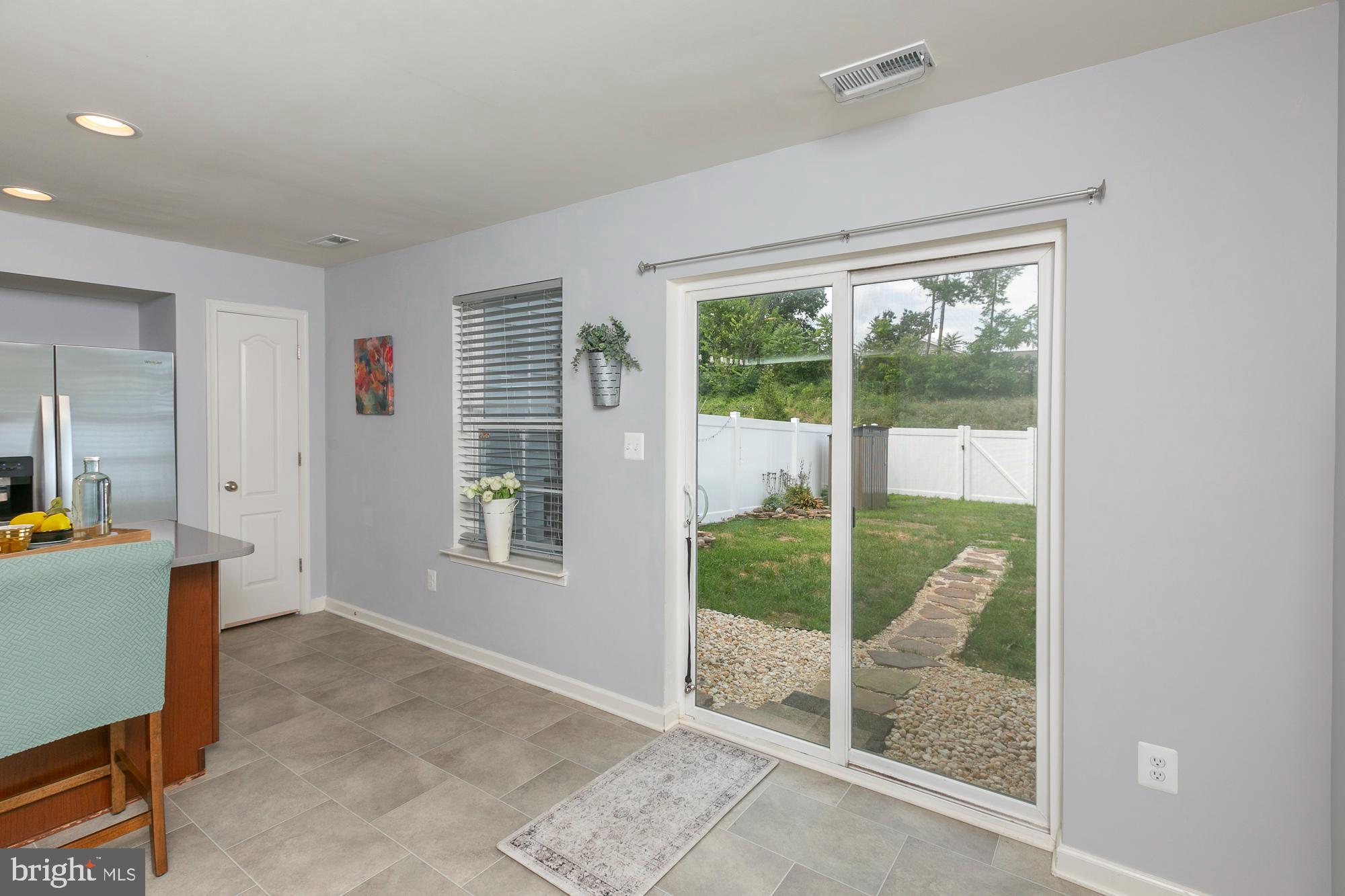 WHISPERING PINES - Residential