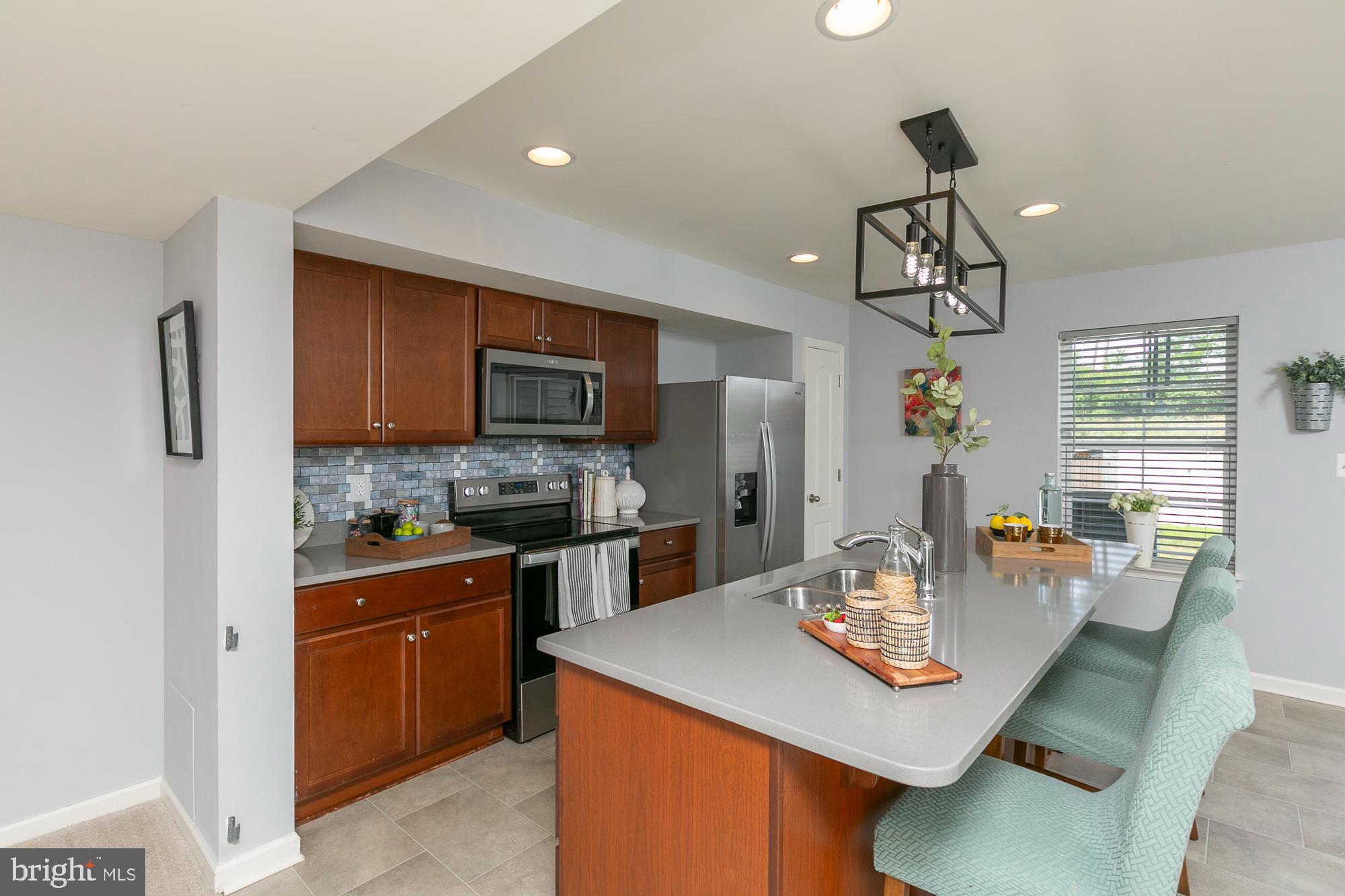 WHISPERING PINES - Residential