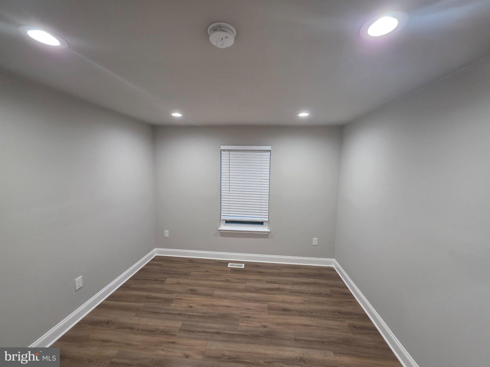 830 WOODMONT COURT