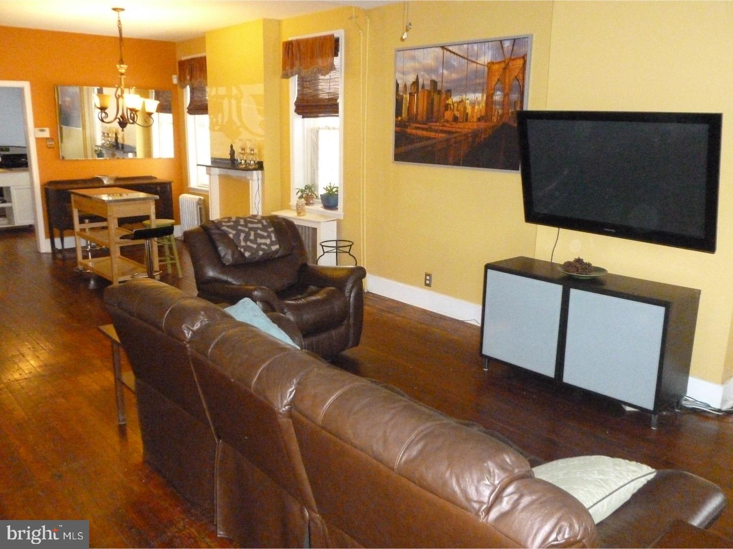 EAST FALLS - Residential Lease