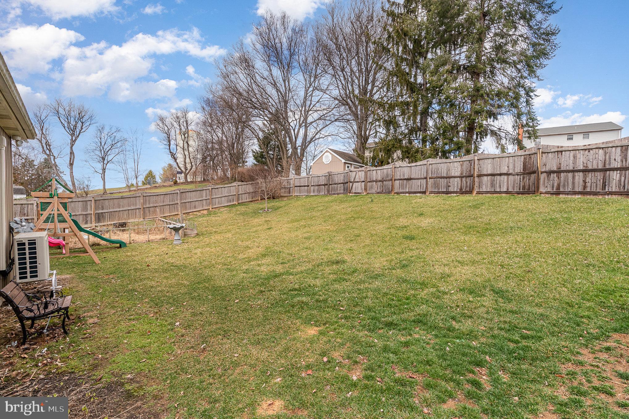 COUNTRY SQUARE - Residential