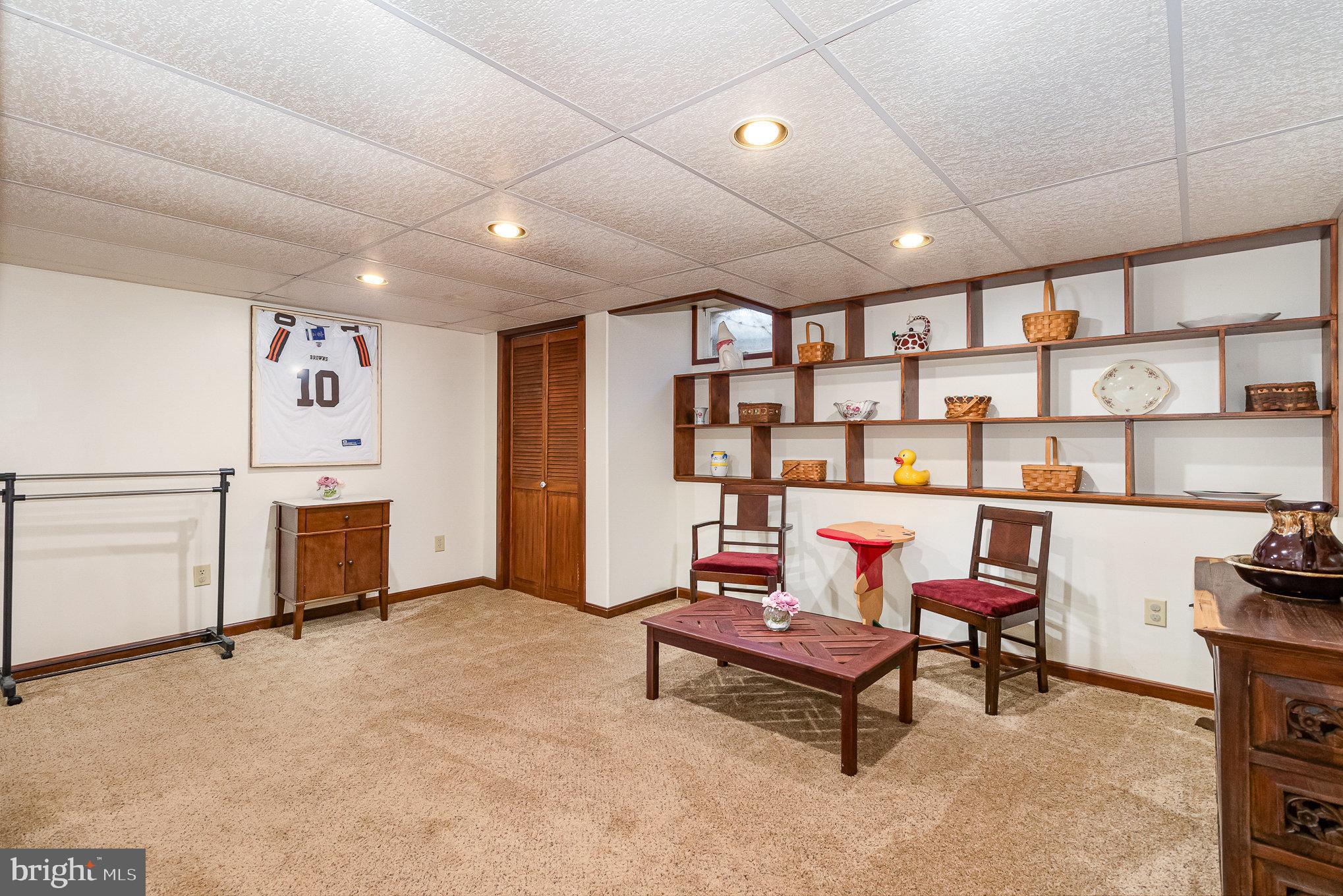 COUNTRY SQUARE - Residential