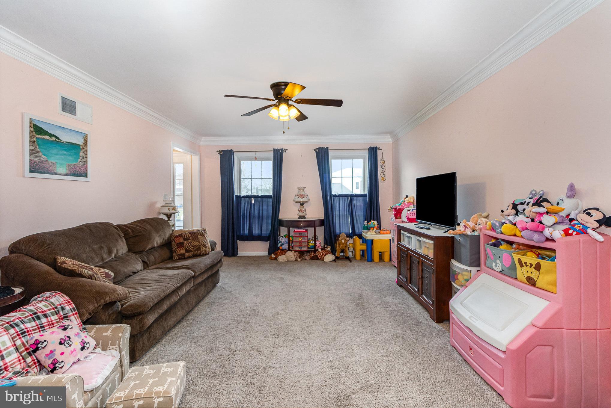 COUNTRY SQUARE - Residential