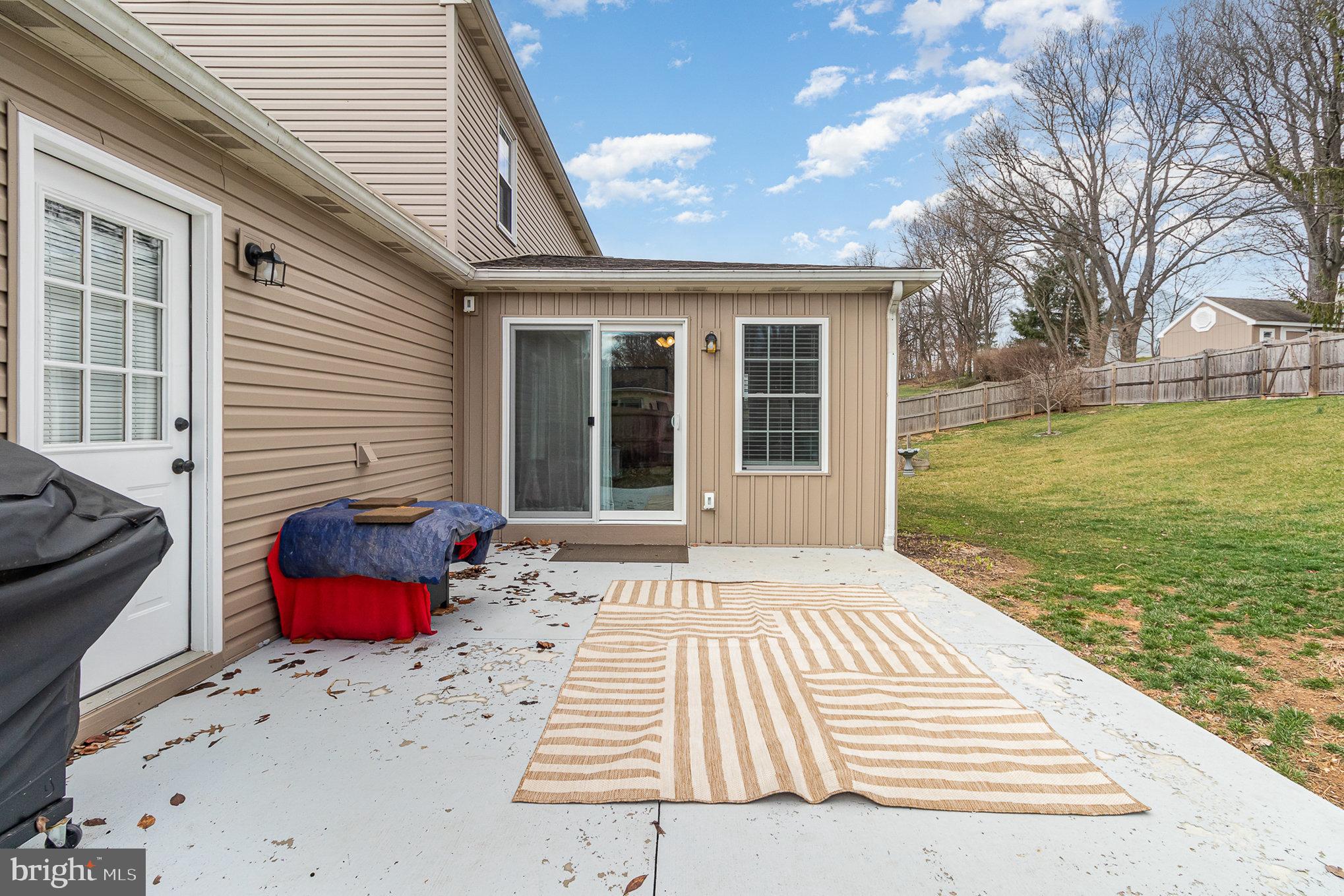 COUNTRY SQUARE - Residential