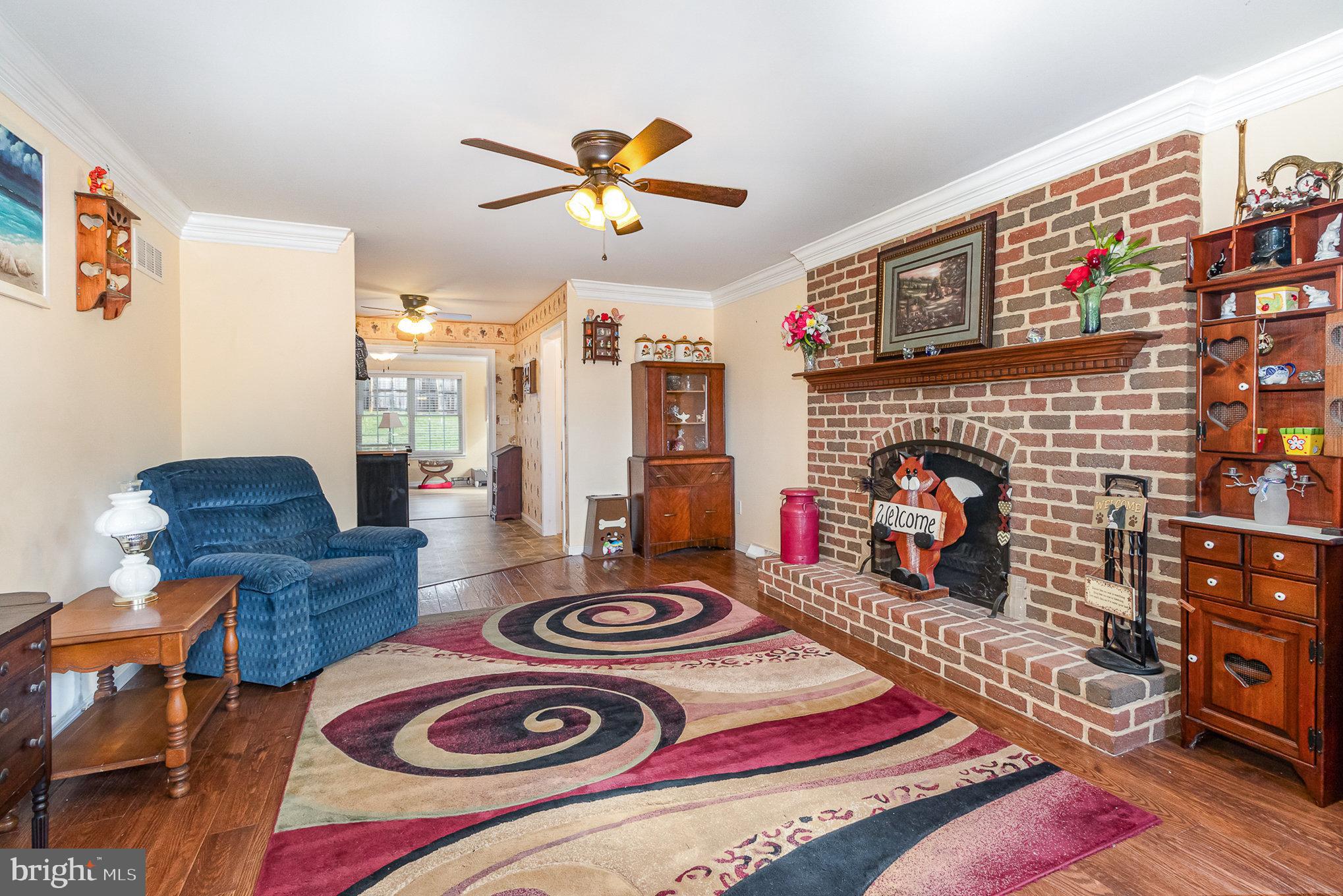 COUNTRY SQUARE - Residential