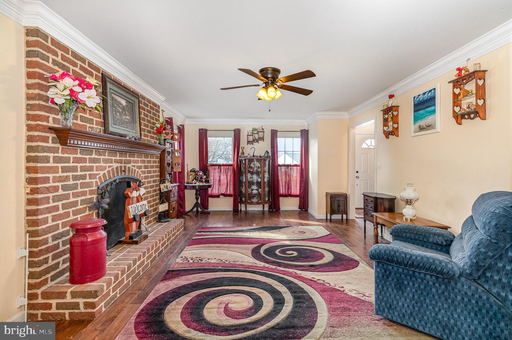 COUNTRY SQUARE - Residential