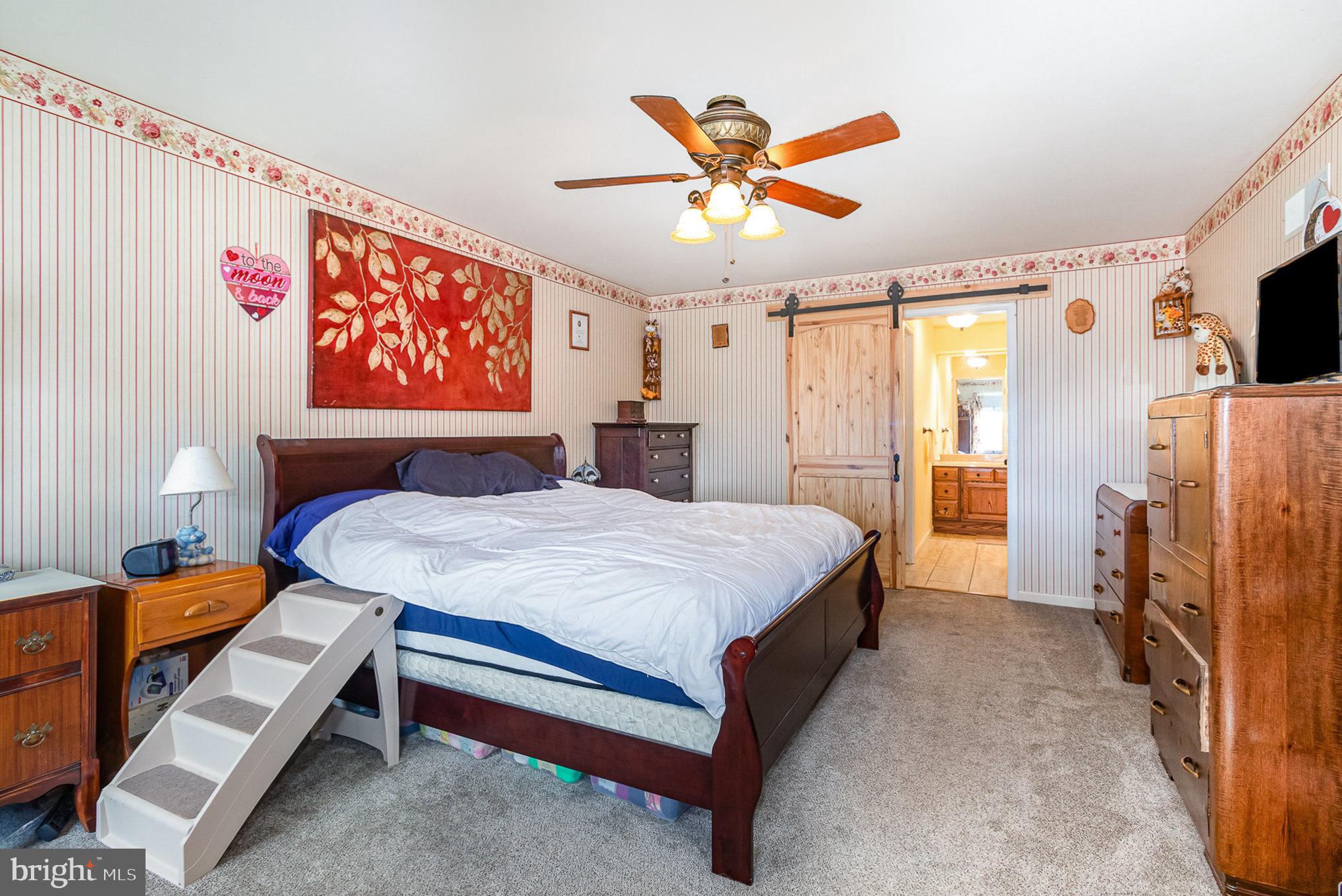 COUNTRY SQUARE - Residential