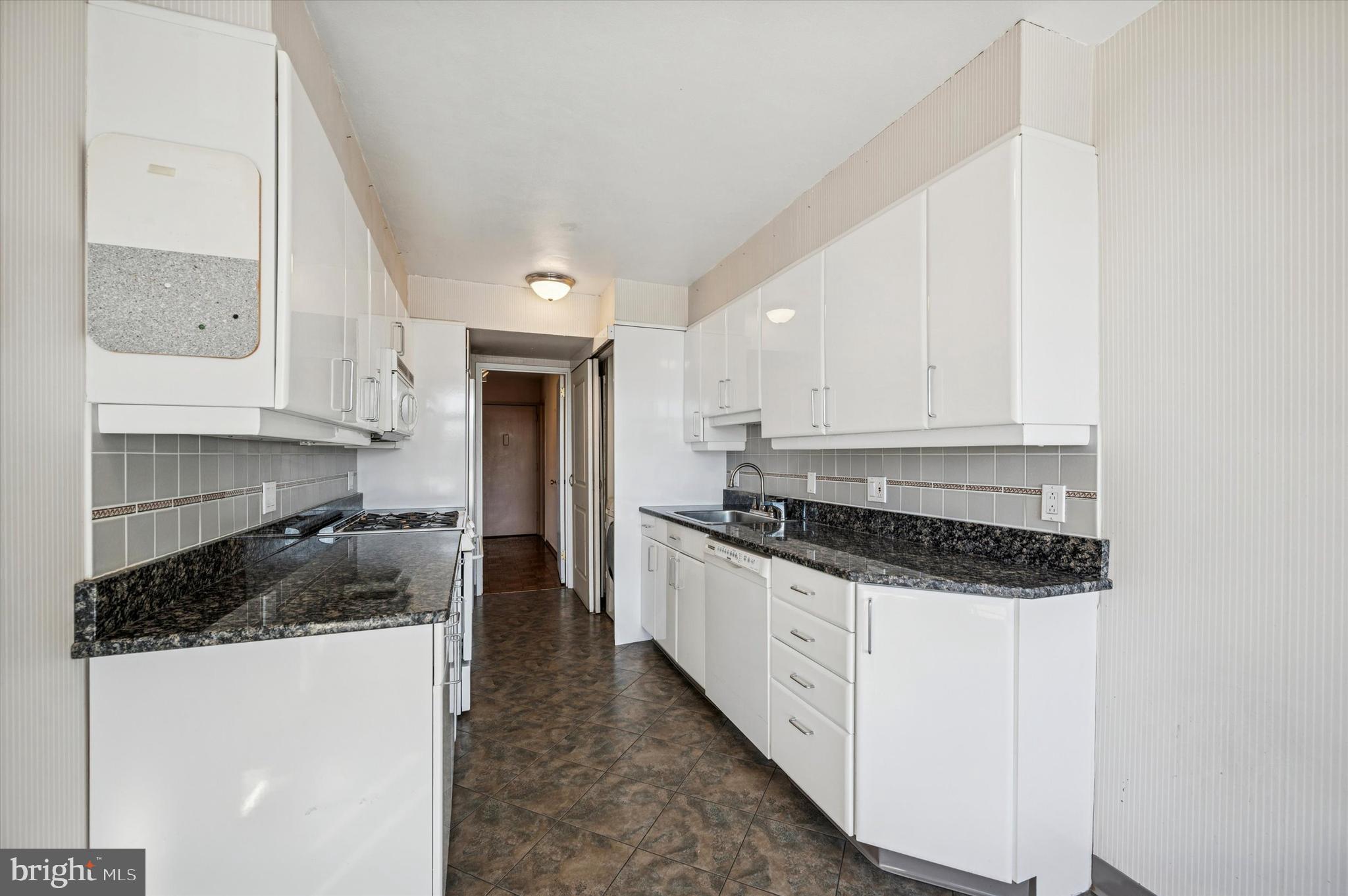 ART MUSEUM AREA - Residential