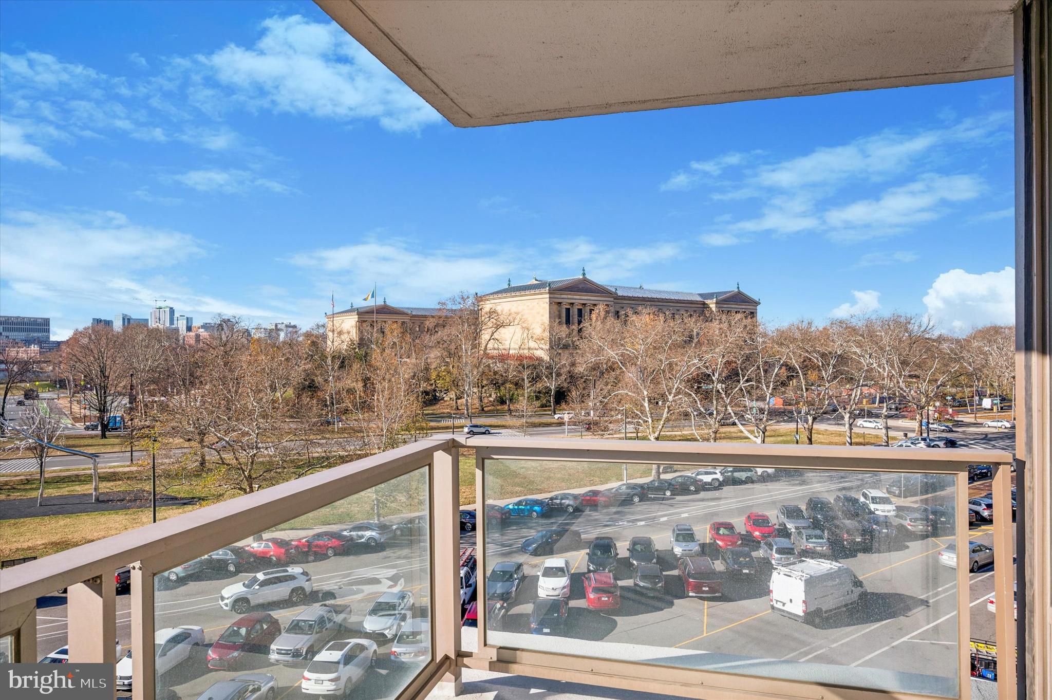 ART MUSEUM AREA - Residential