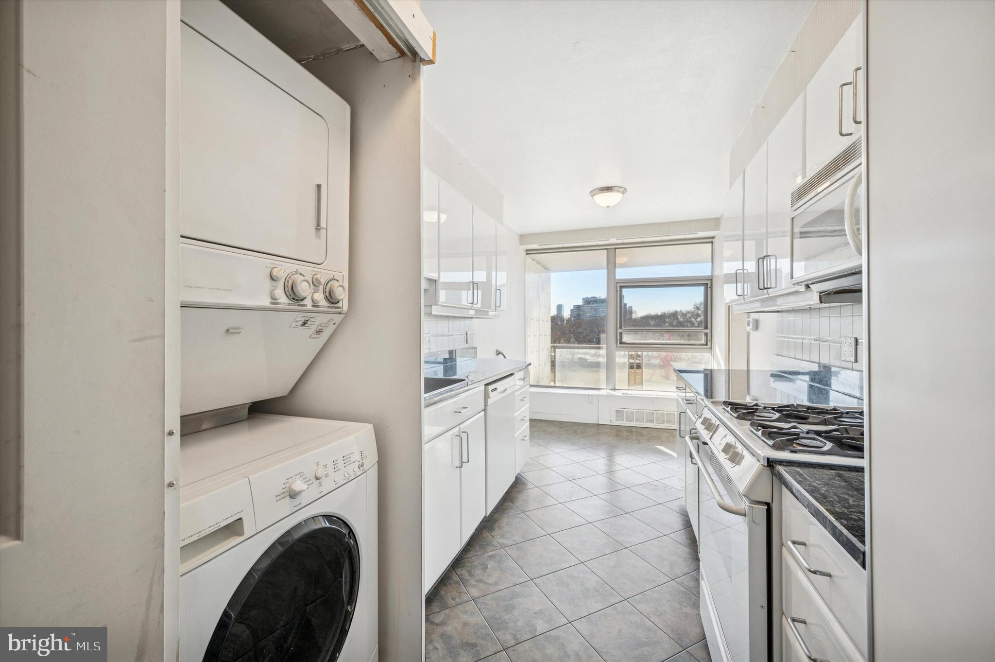 ART MUSEUM AREA - Residential