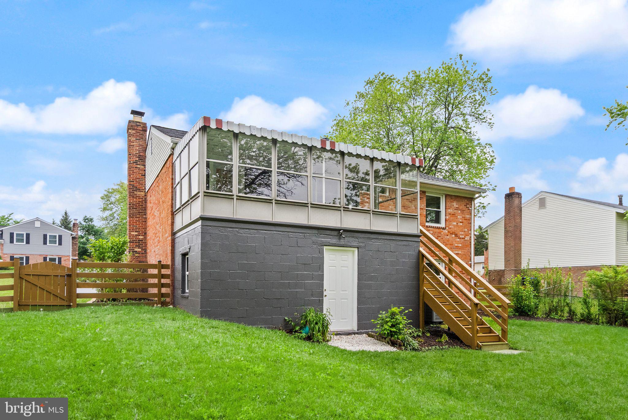 BROOKFIELD - Residential