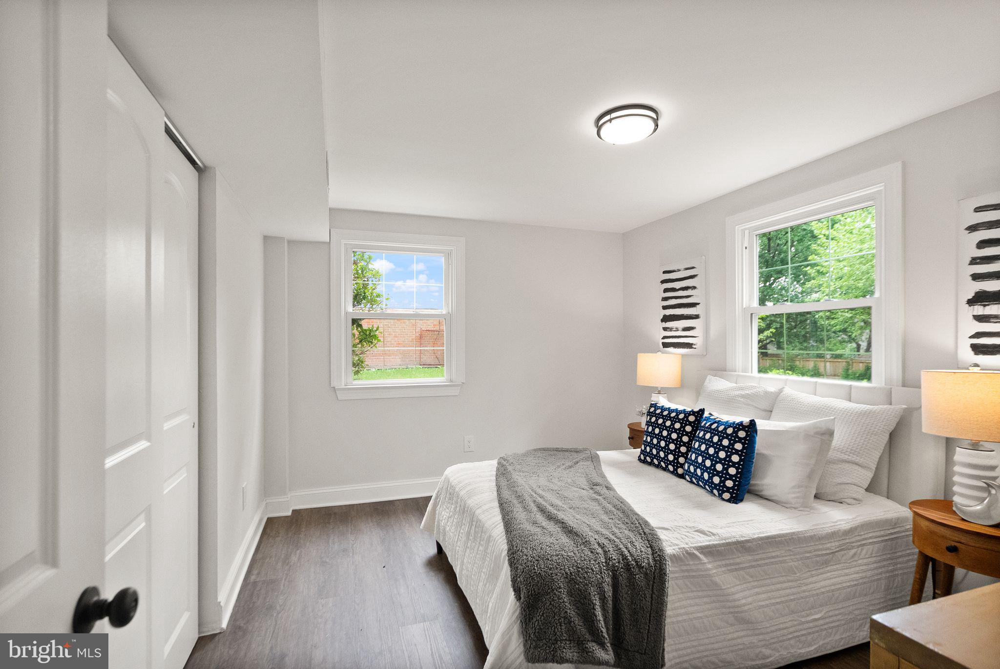 BROOKFIELD - Residential