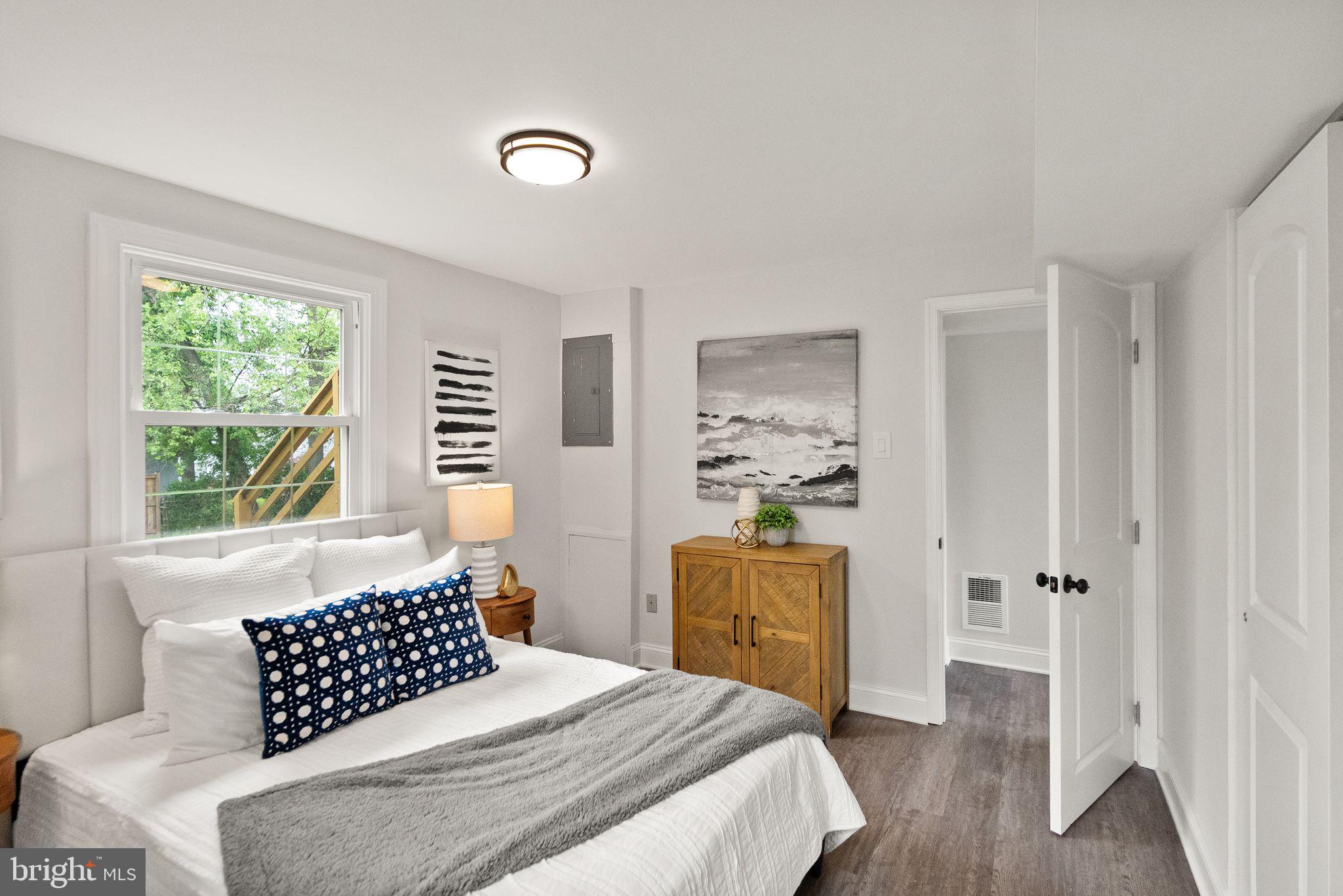 BROOKFIELD - Residential