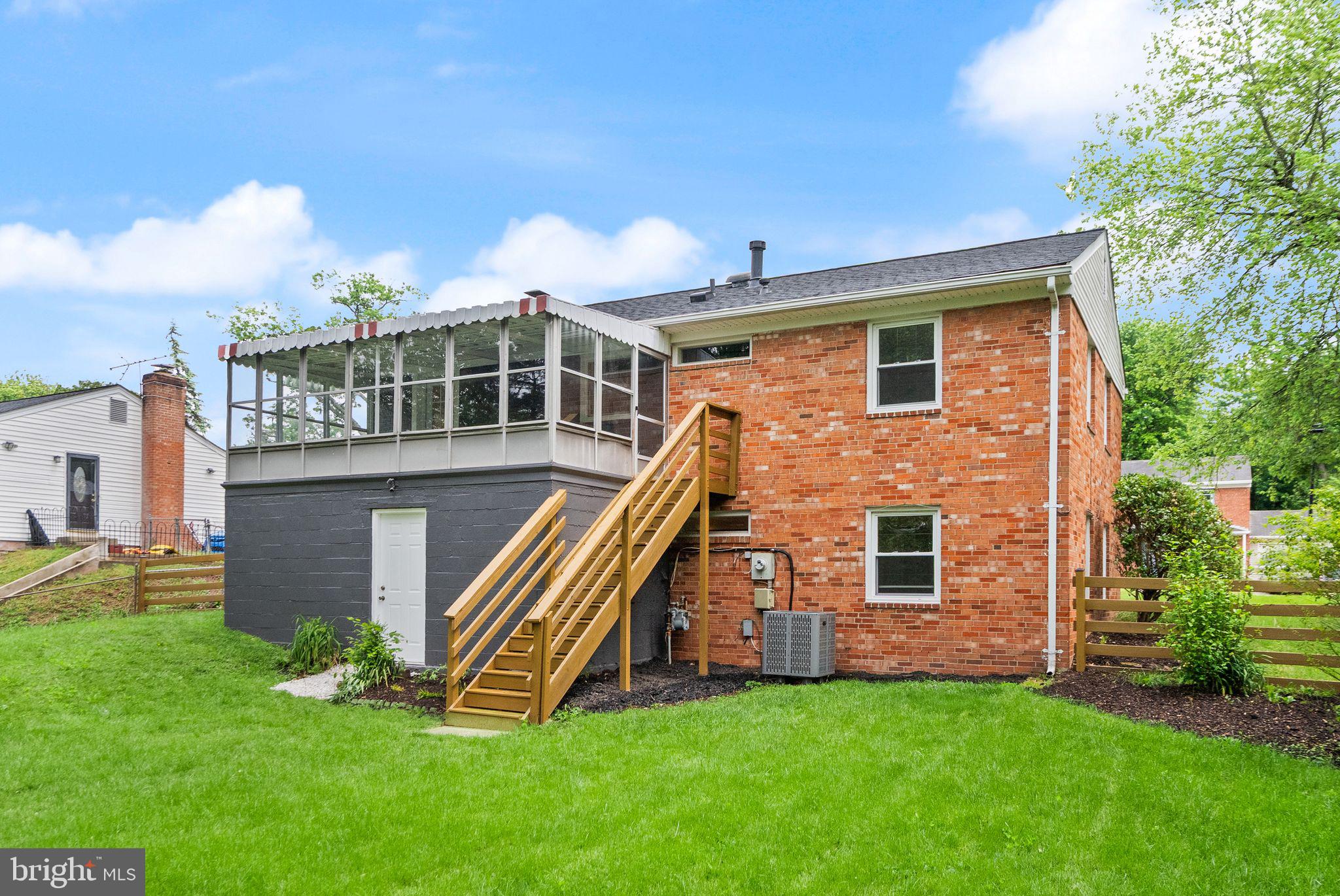 BROOKFIELD - Residential