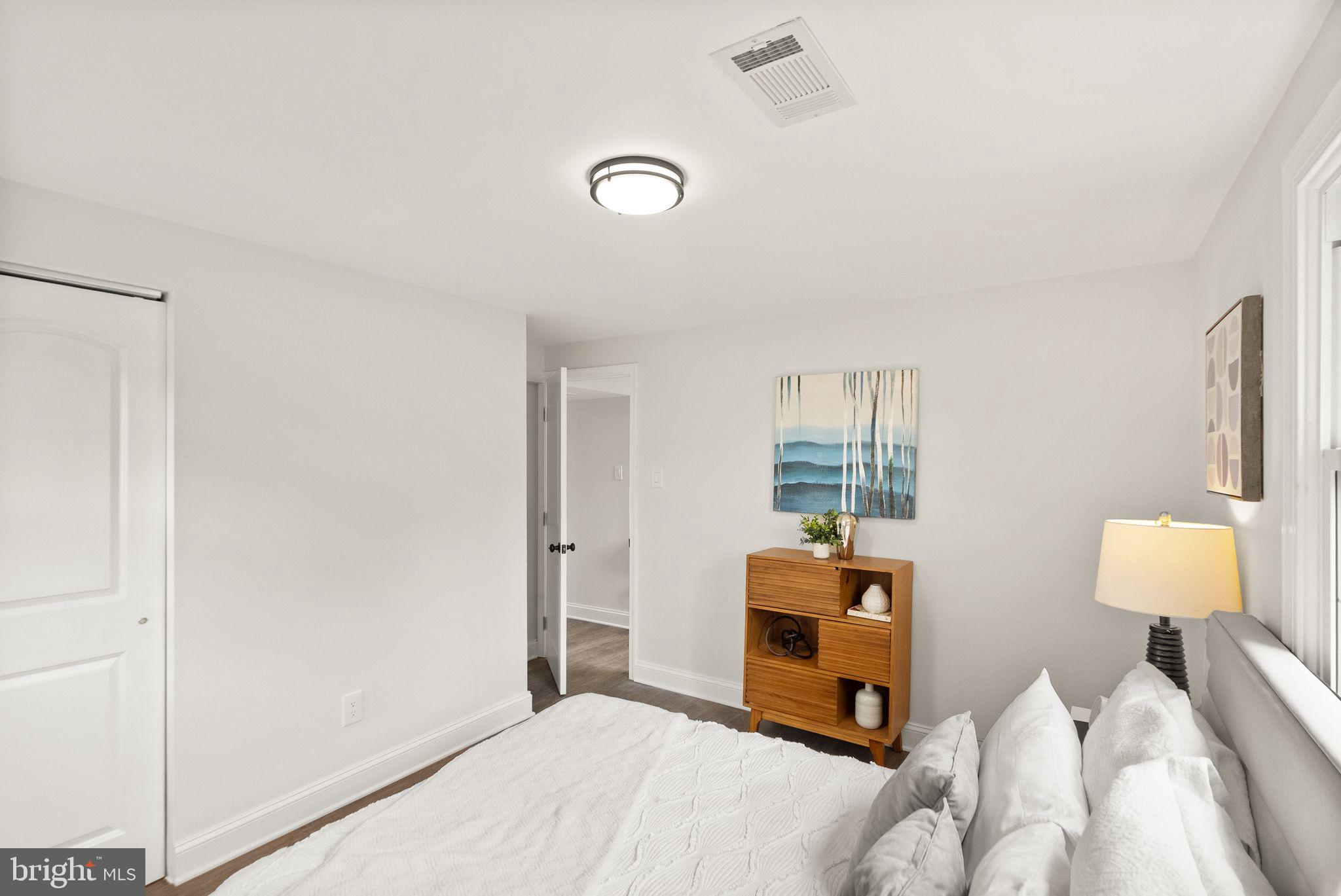 BROOKFIELD - Residential