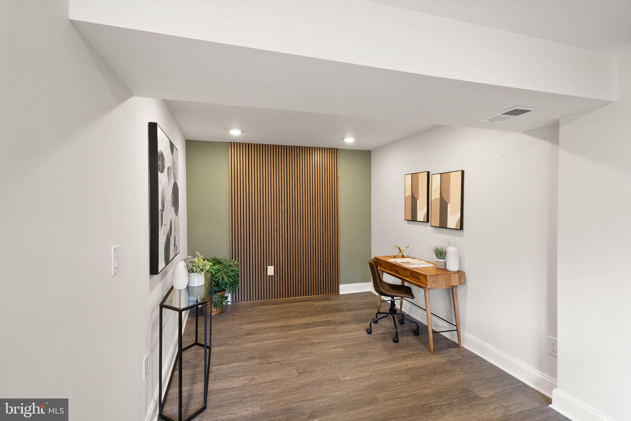 BROOKFIELD - Residential