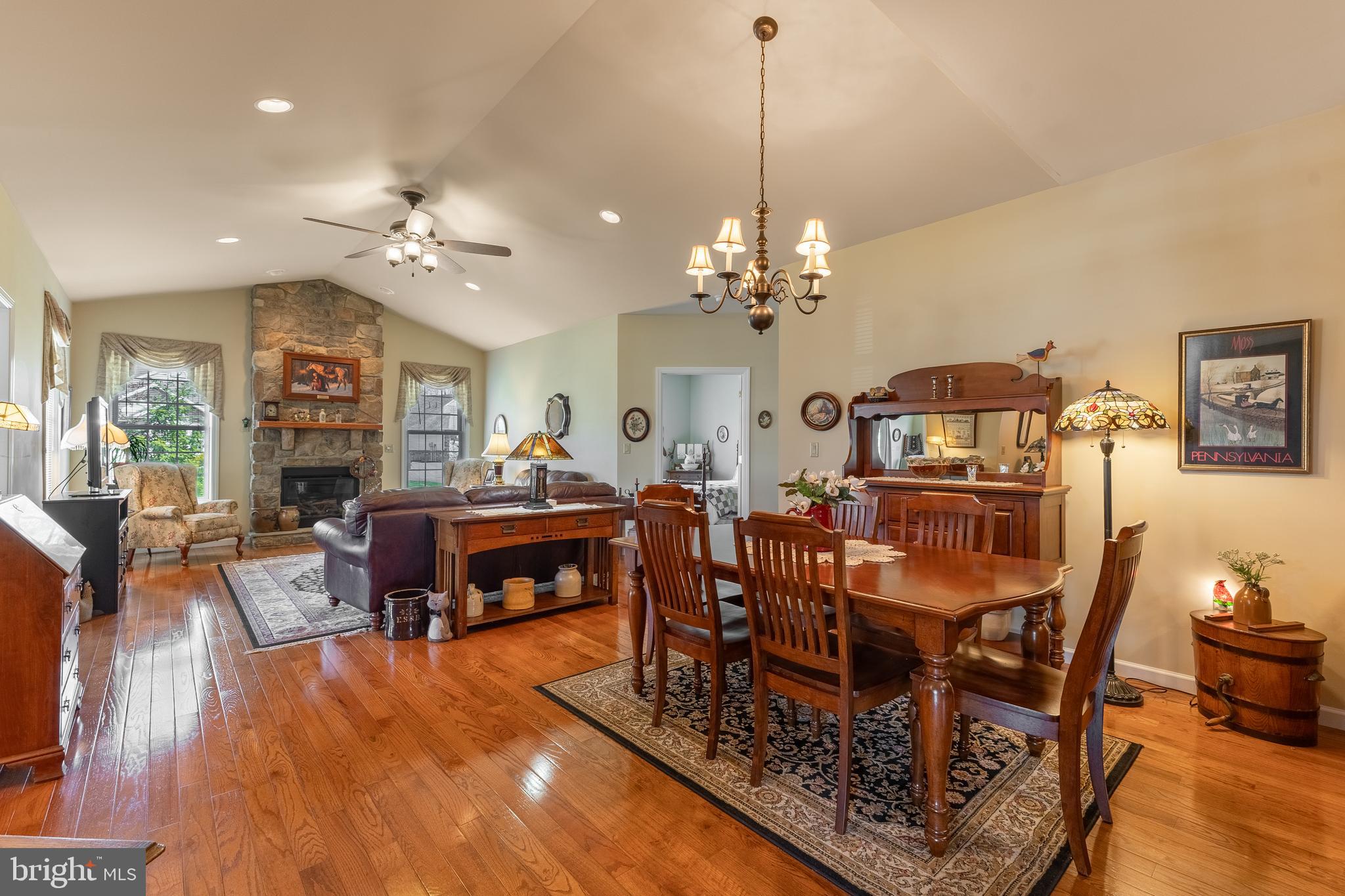 THE GLEN AT PARADISE HILLS - Residential