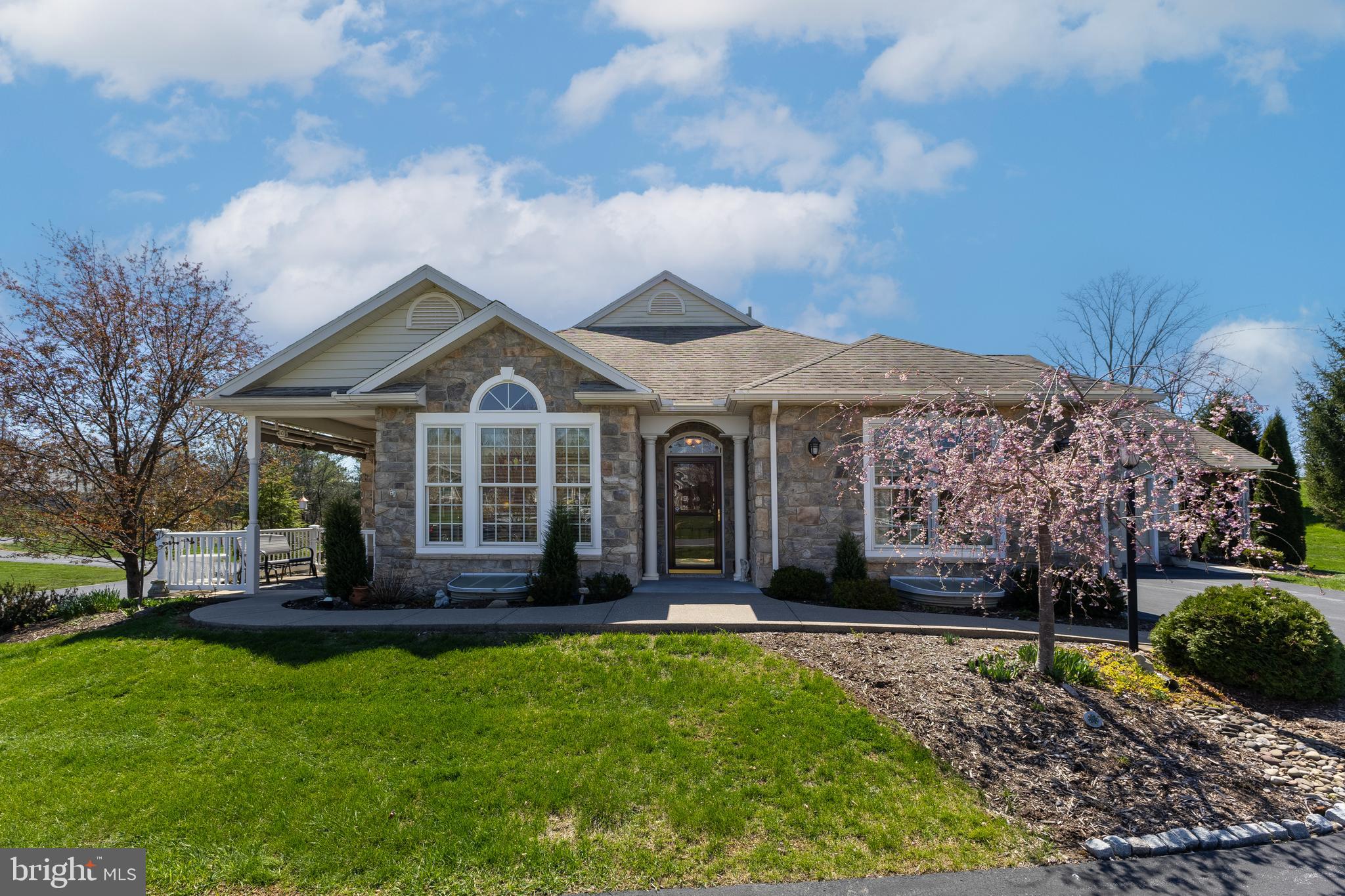 THE GLEN AT PARADISE HILLS - Residential