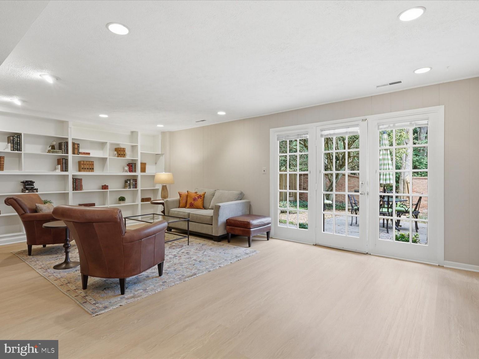 STONEHURST - Residential