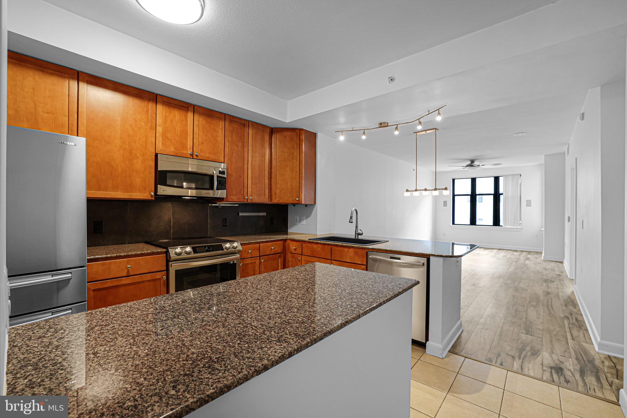 400 MASSACHUSETTS AVENUE NW 405