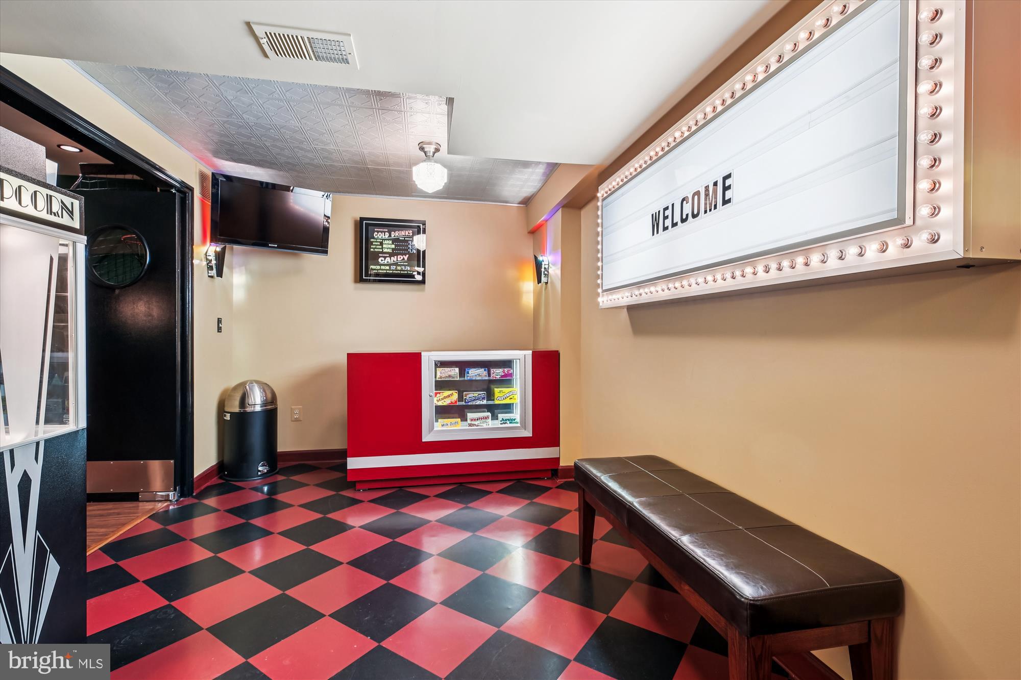 FALCONHURST - Residential Lease