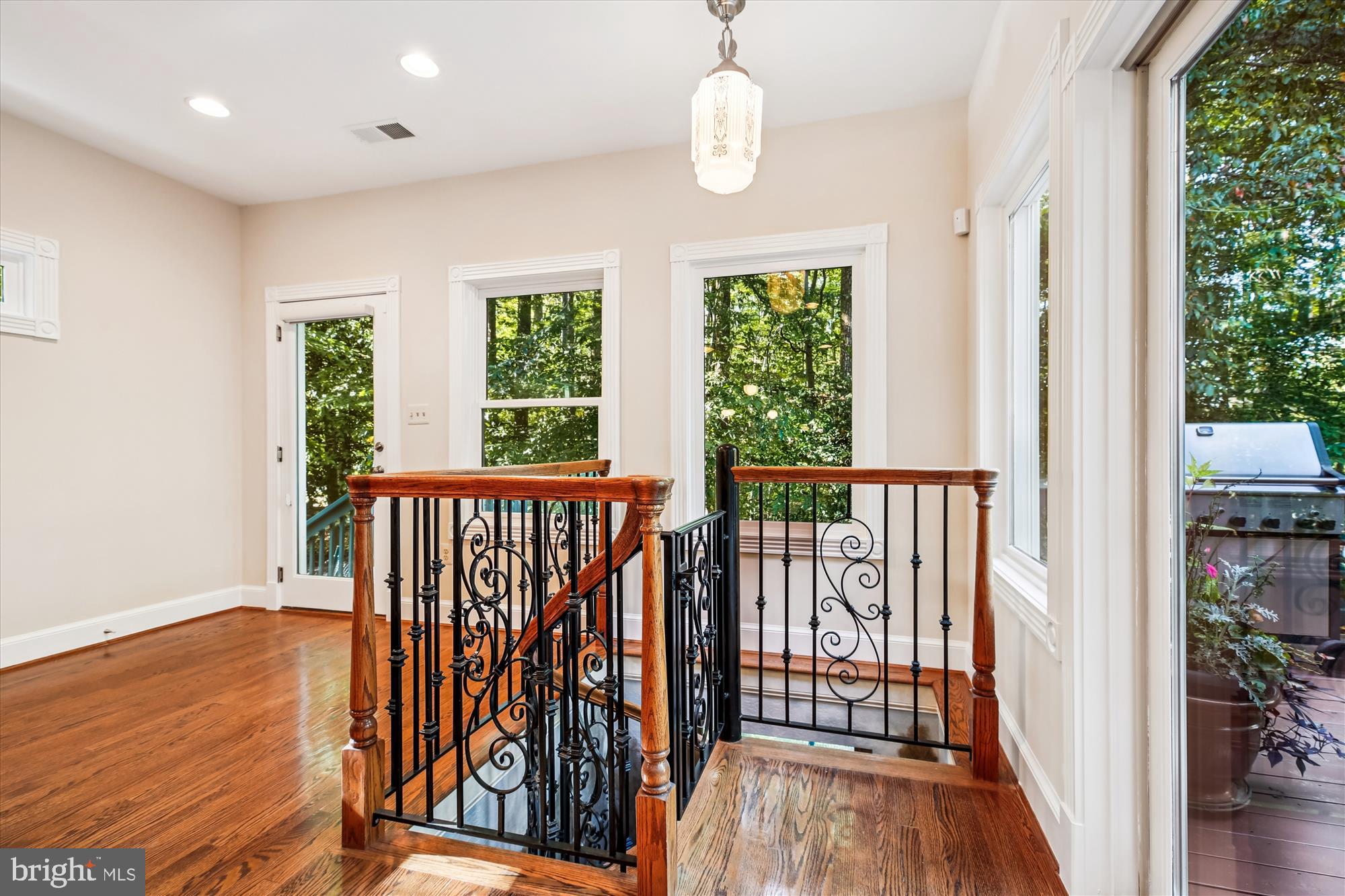 FALCONHURST - Residential Lease