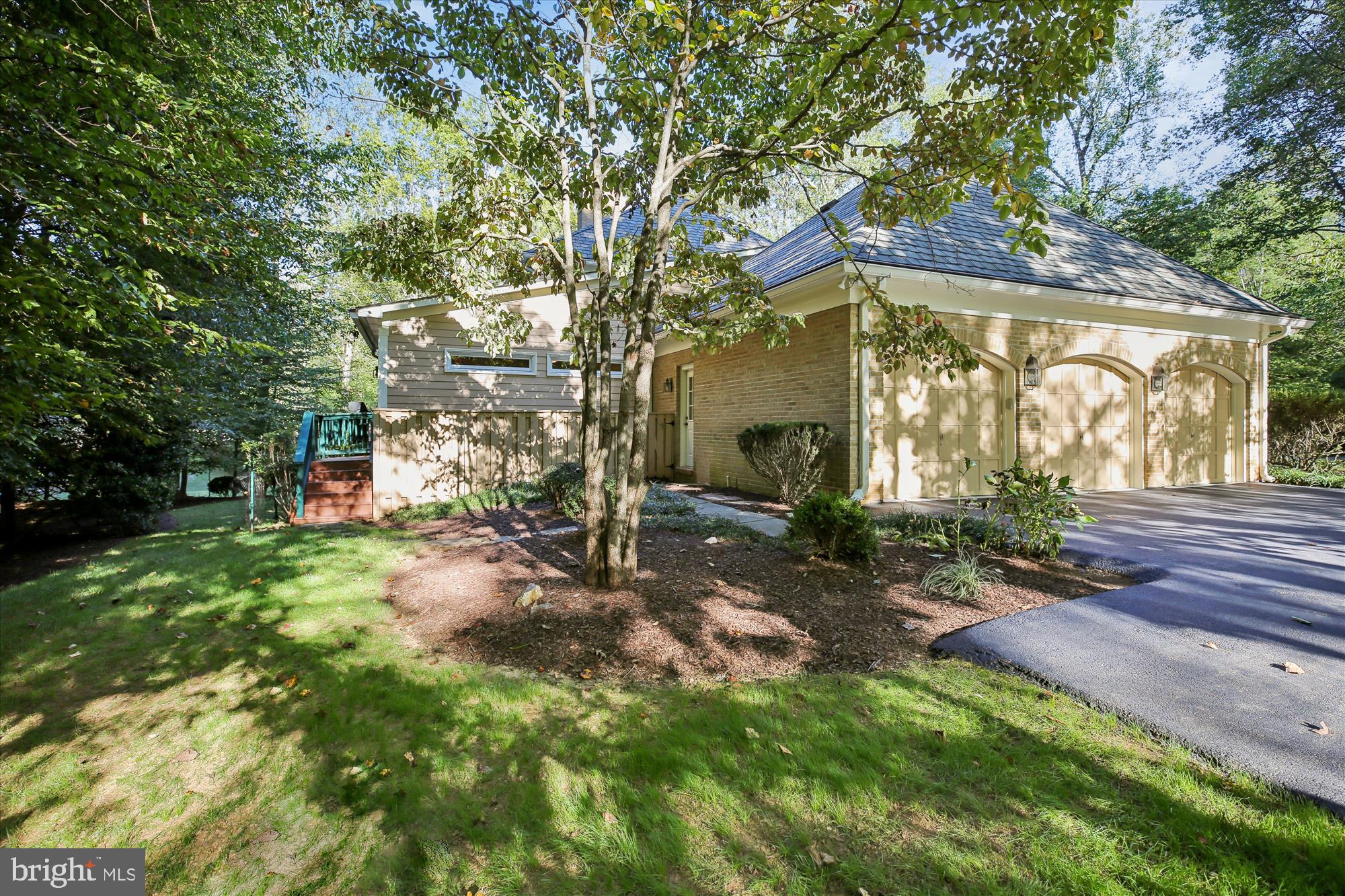 FALCONHURST - Residential Lease