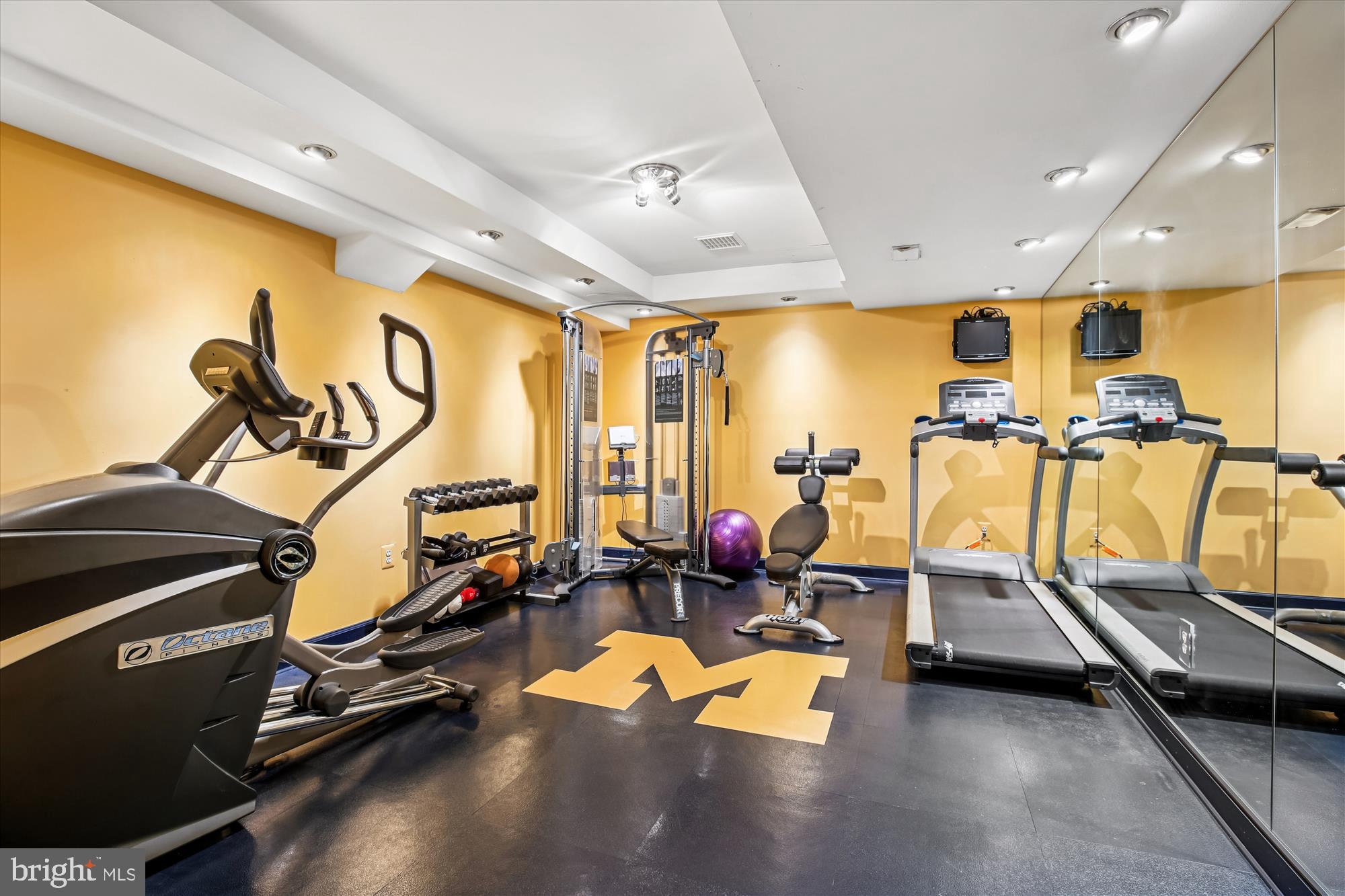 FALCONHURST - Residential Lease