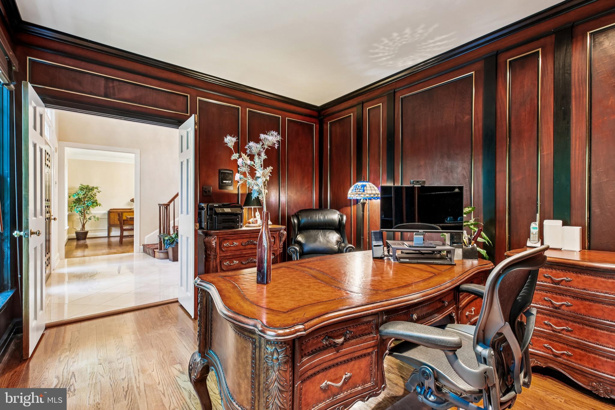 FALCONHURST - Residential Lease