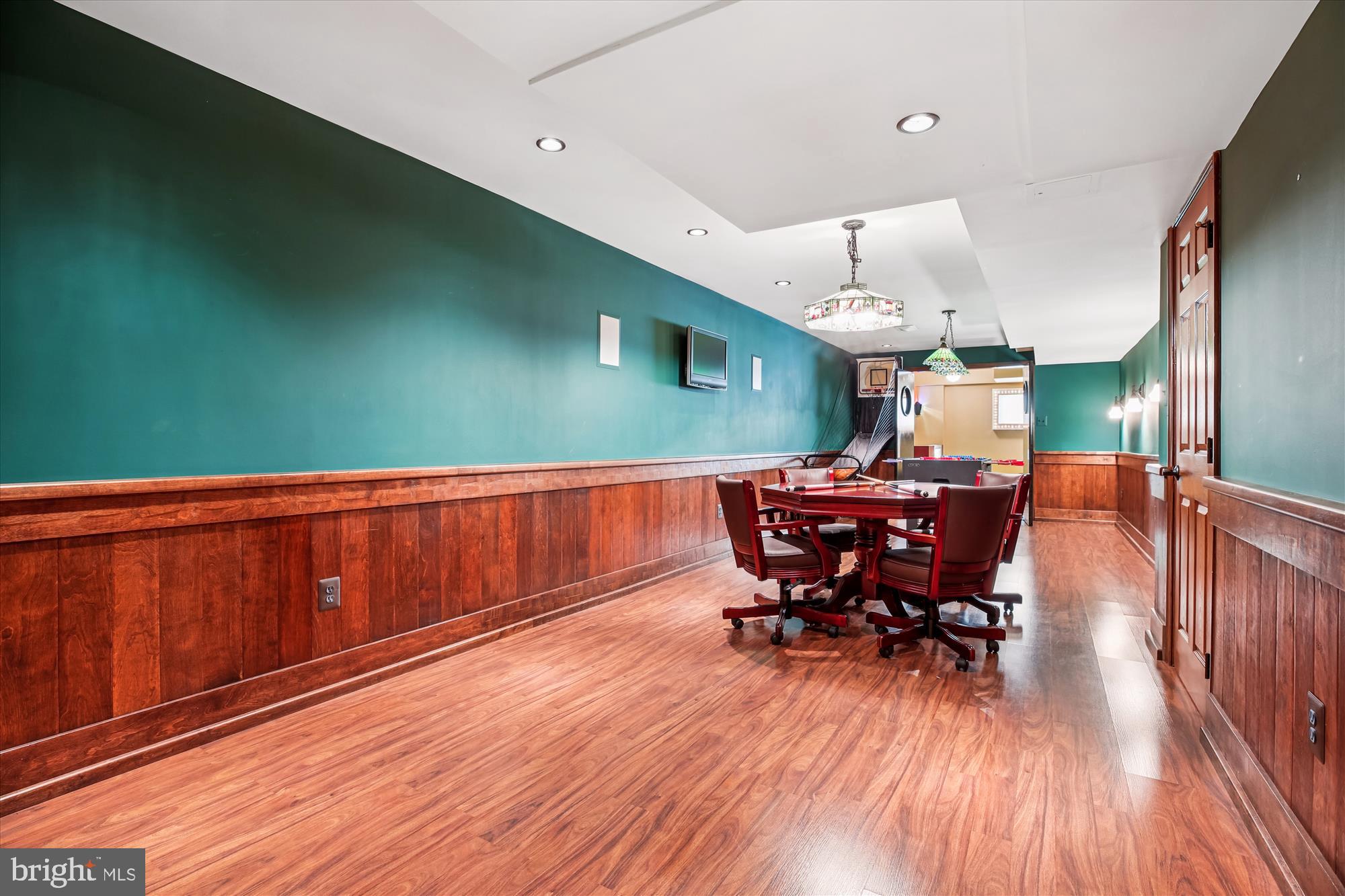 FALCONHURST - Residential Lease