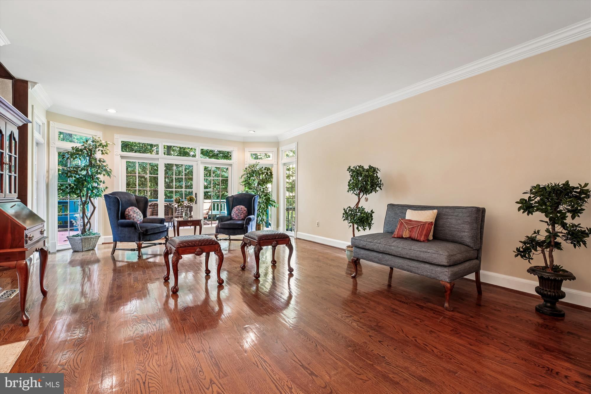 FALCONHURST - Residential Lease