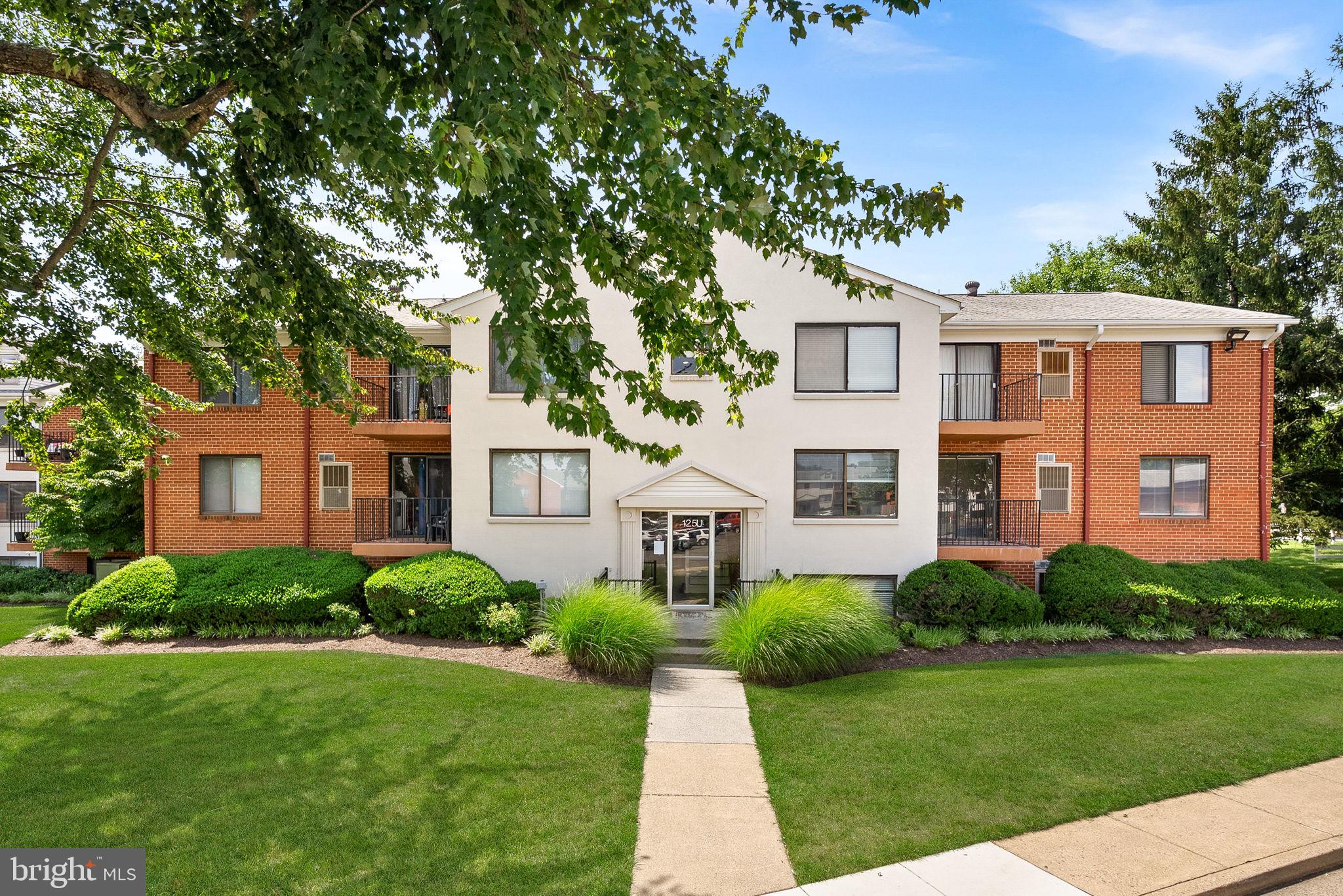 125 CLUBHOUSE DRIVE U SW 7
