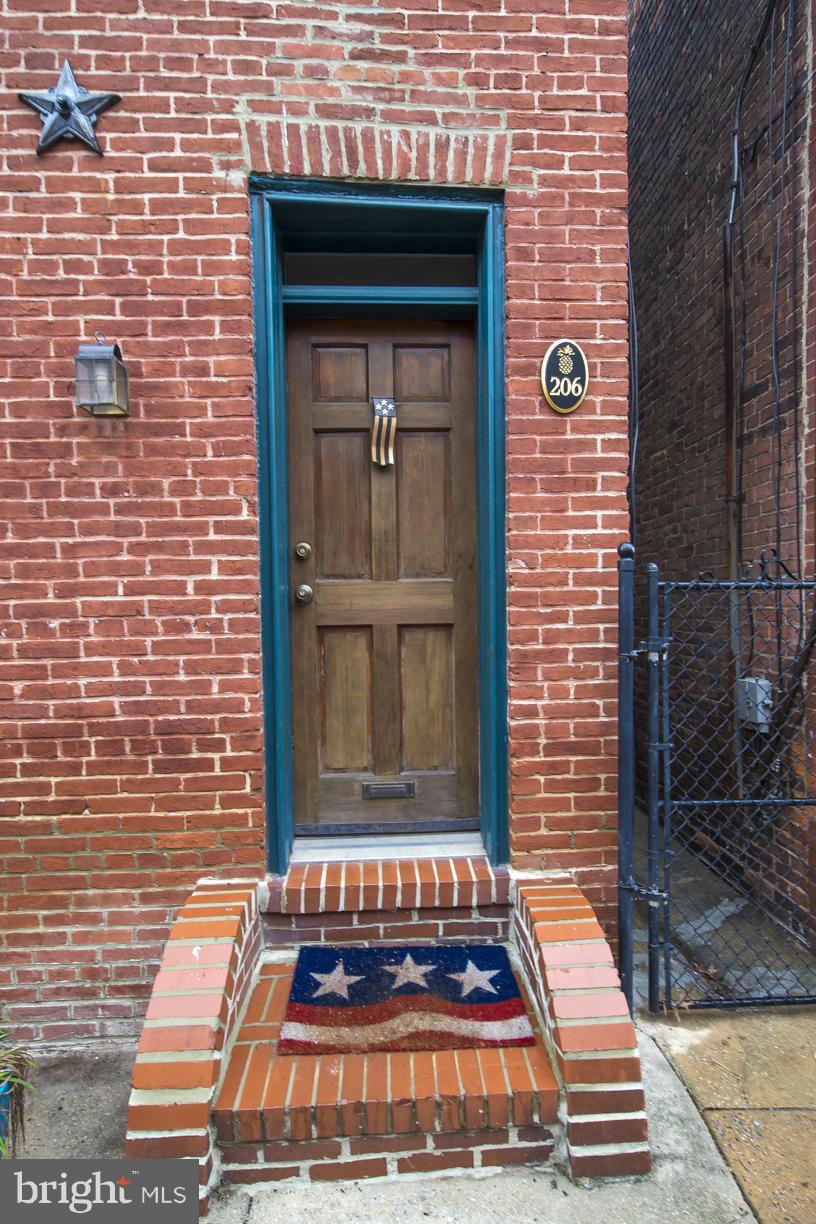 FEDERAL HILL HISTORIC DISTRICT - Residential Lease