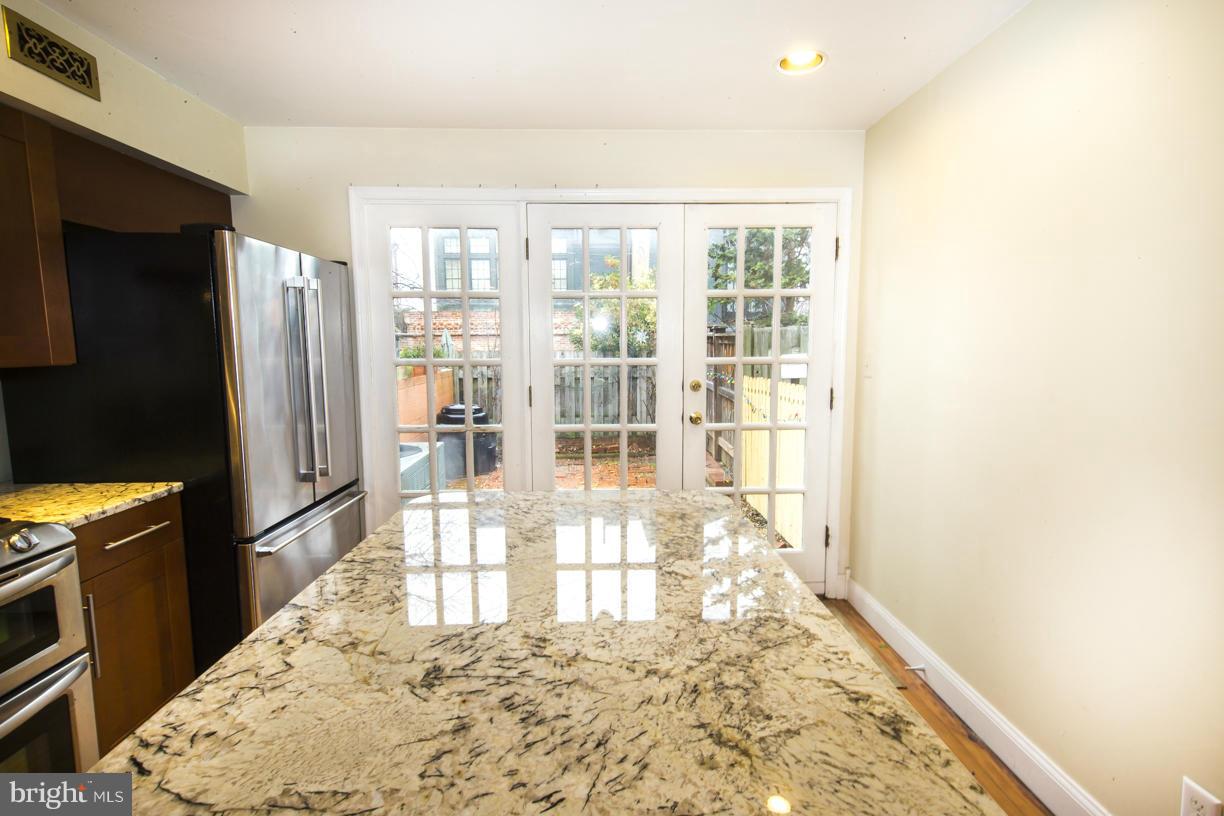 FEDERAL HILL HISTORIC DISTRICT - Residential Lease