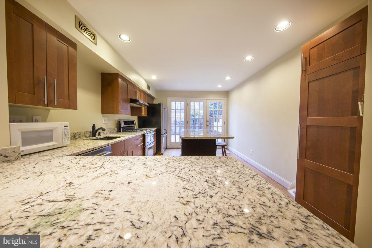 FEDERAL HILL HISTORIC DISTRICT - Residential Lease