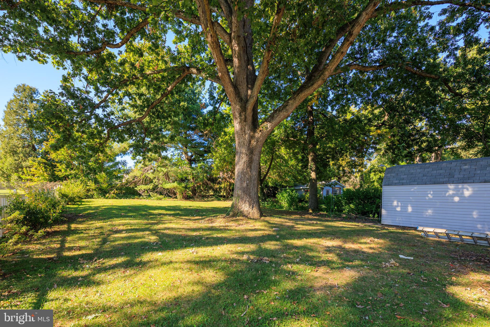 CALIFORNIA GROVE - Residential