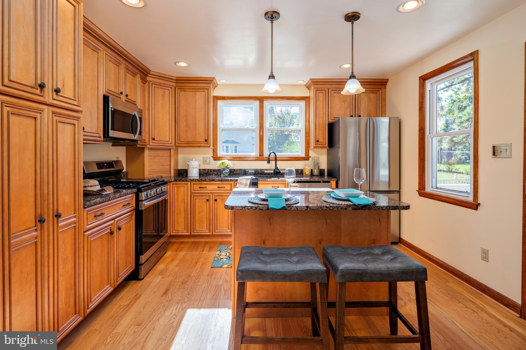 CALIFORNIA GROVE - Residential