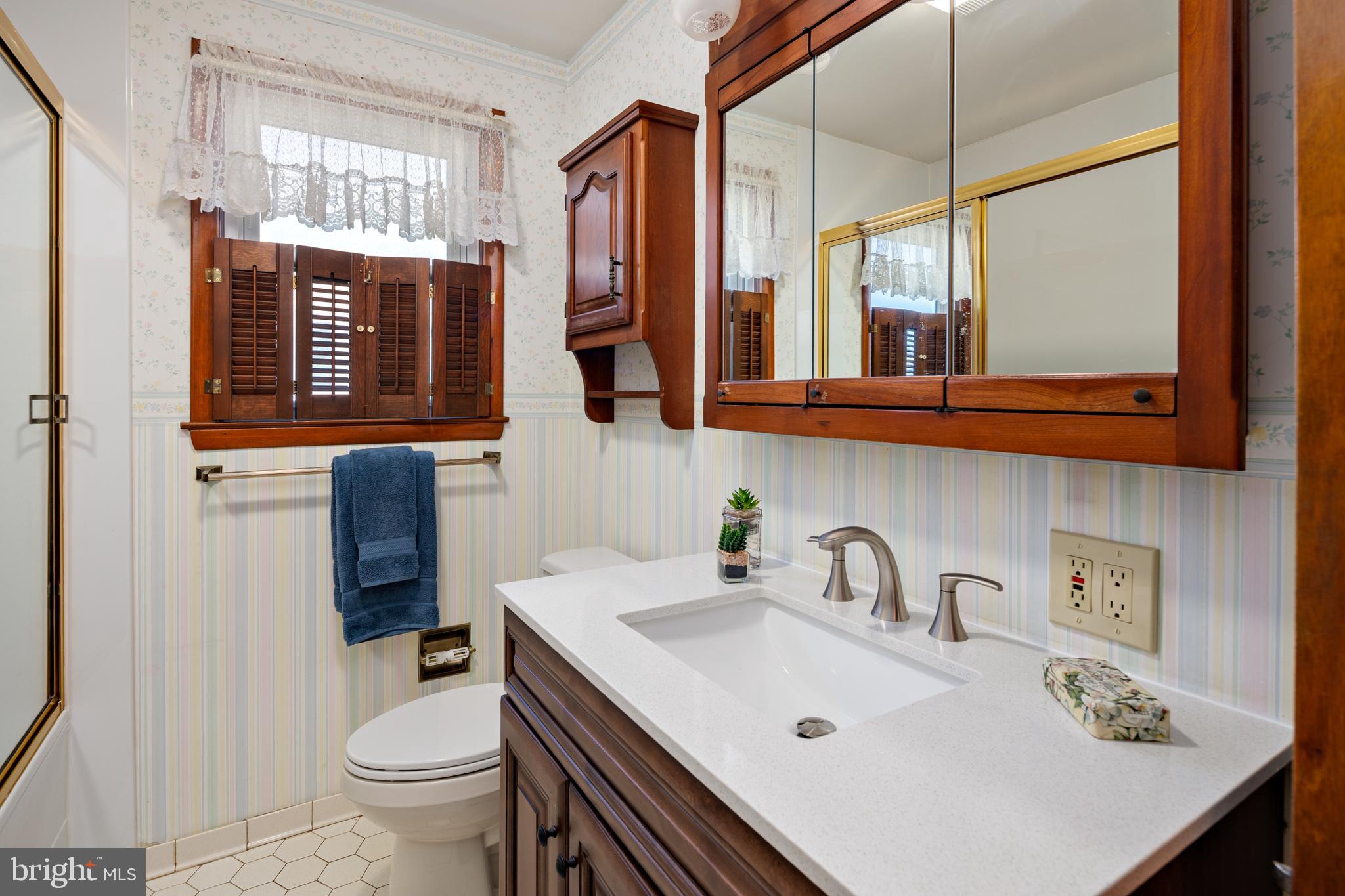 CALIFORNIA GROVE - Residential