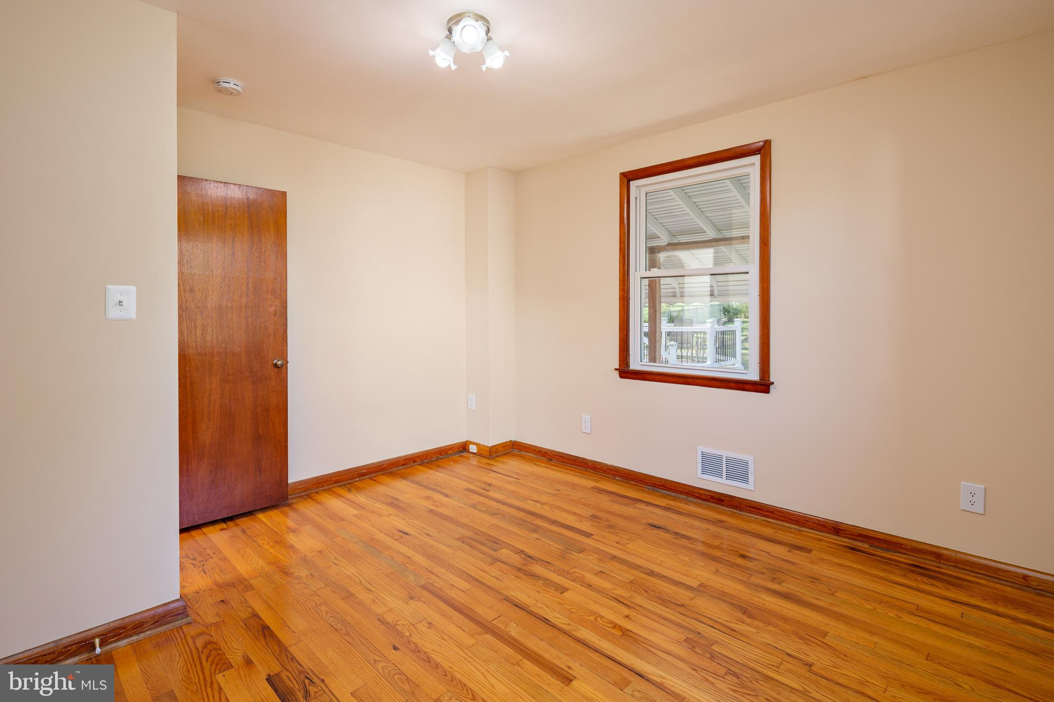 CALIFORNIA GROVE - Residential