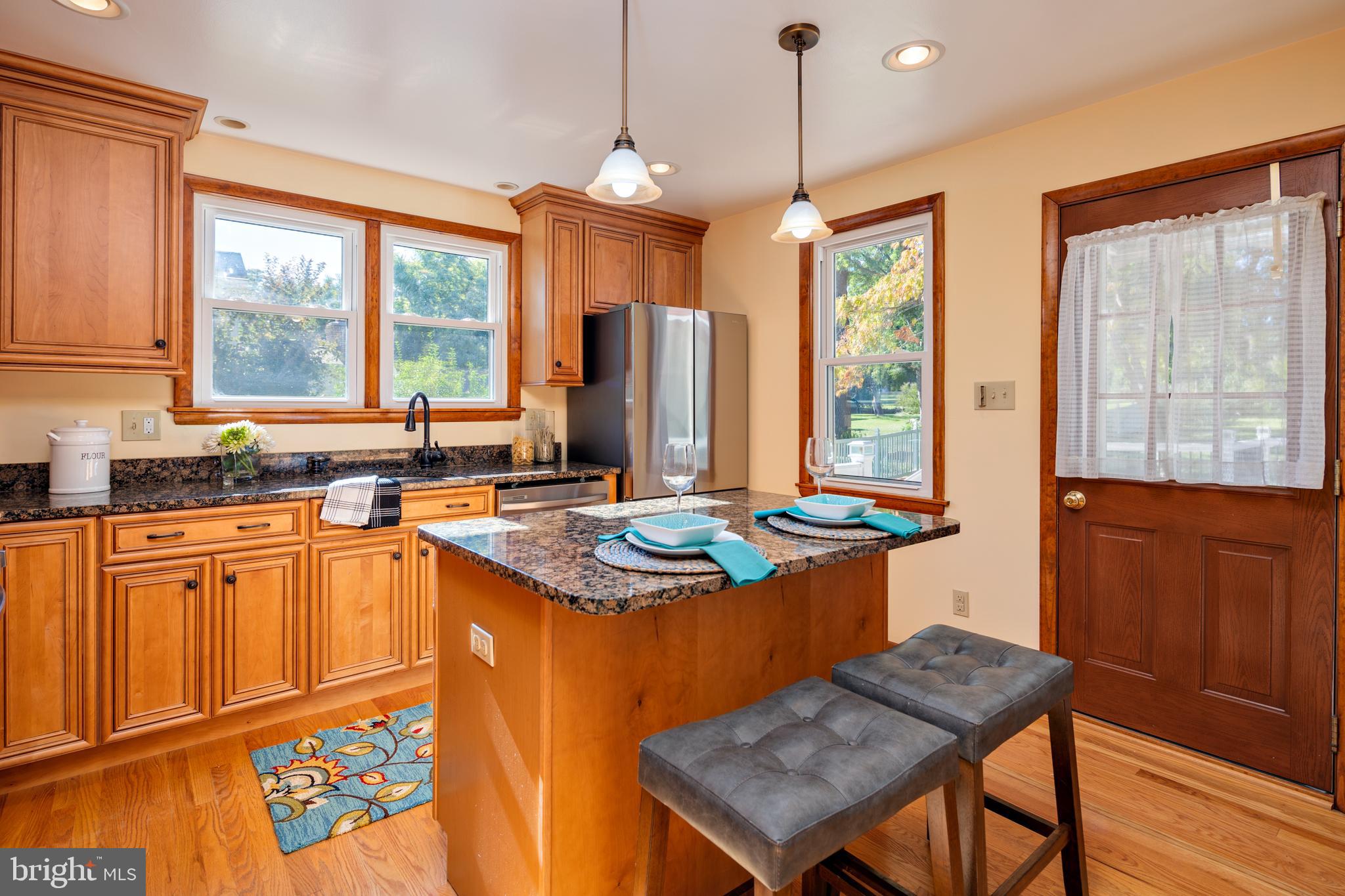 CALIFORNIA GROVE - Residential