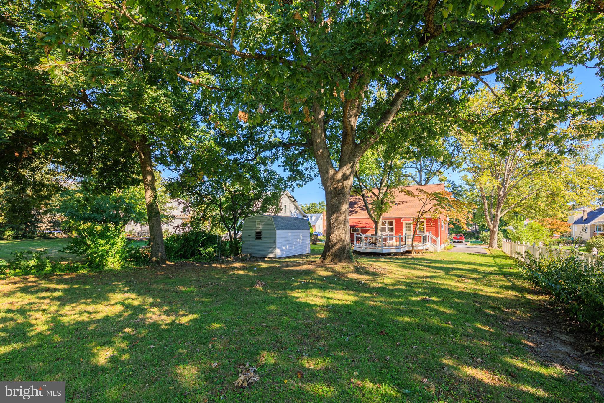 CALIFORNIA GROVE - Residential