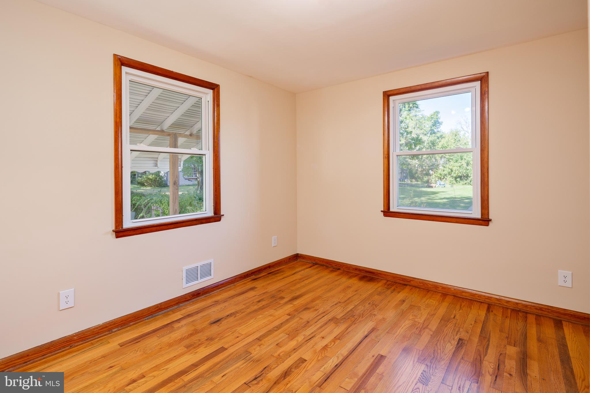 CALIFORNIA GROVE - Residential