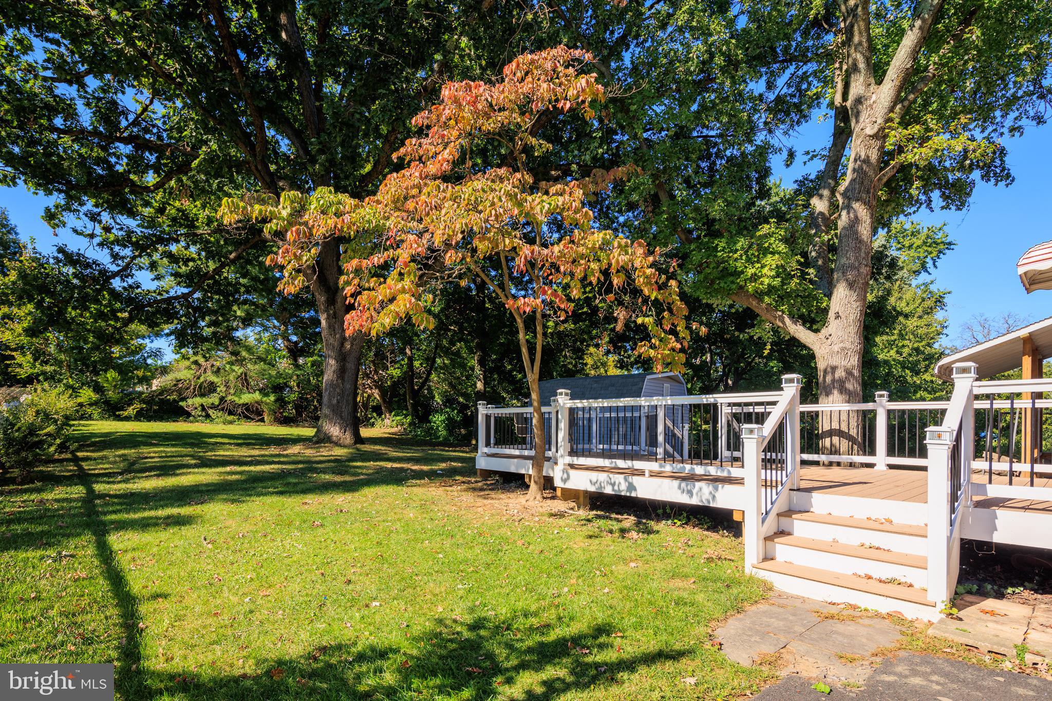 CALIFORNIA GROVE - Residential