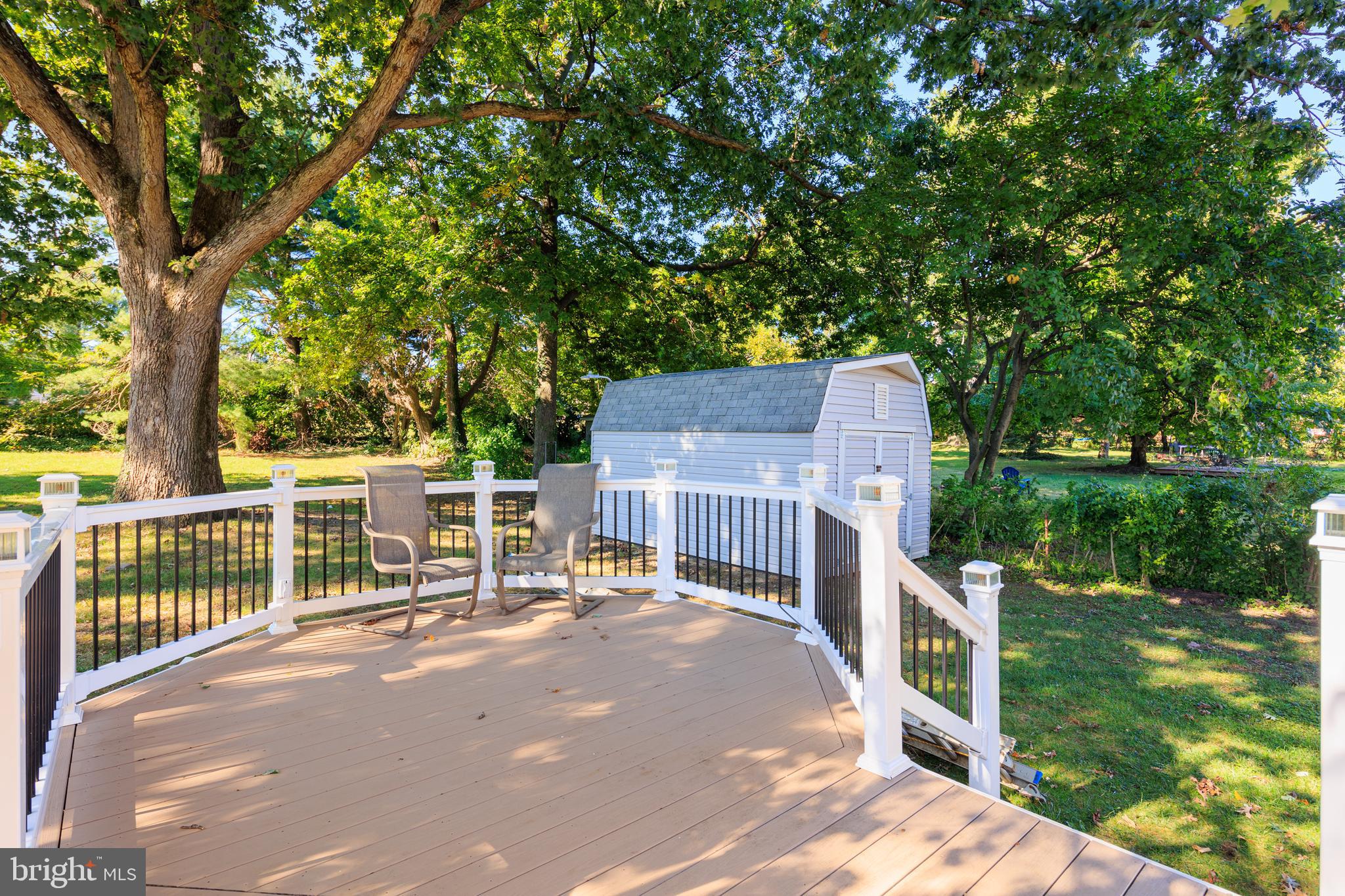 CALIFORNIA GROVE - Residential