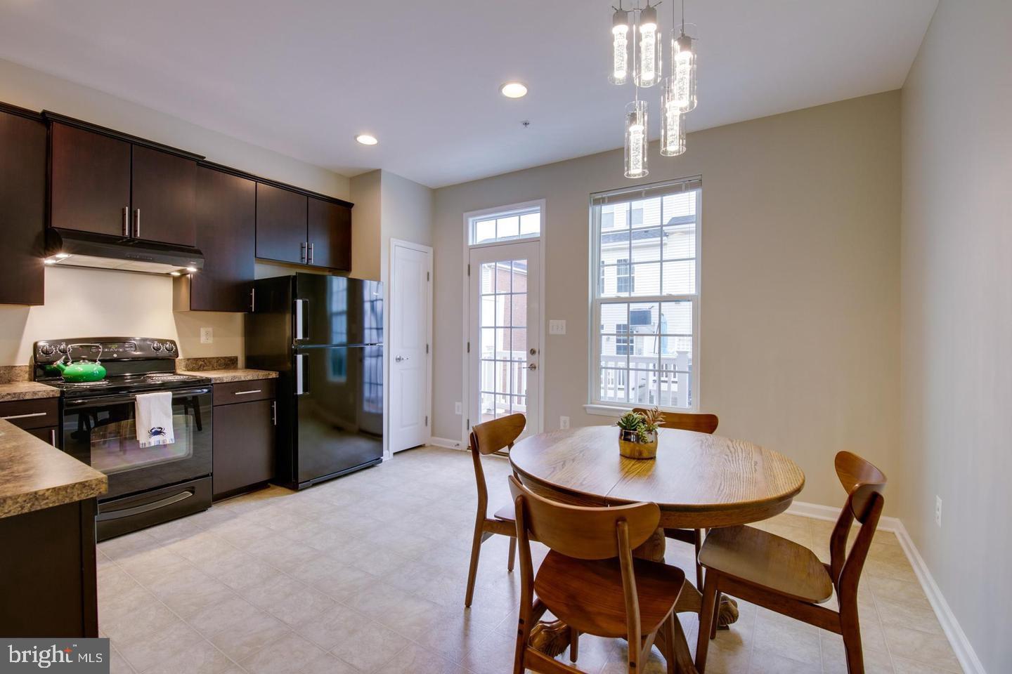 GREEKTOWN - Residential Lease