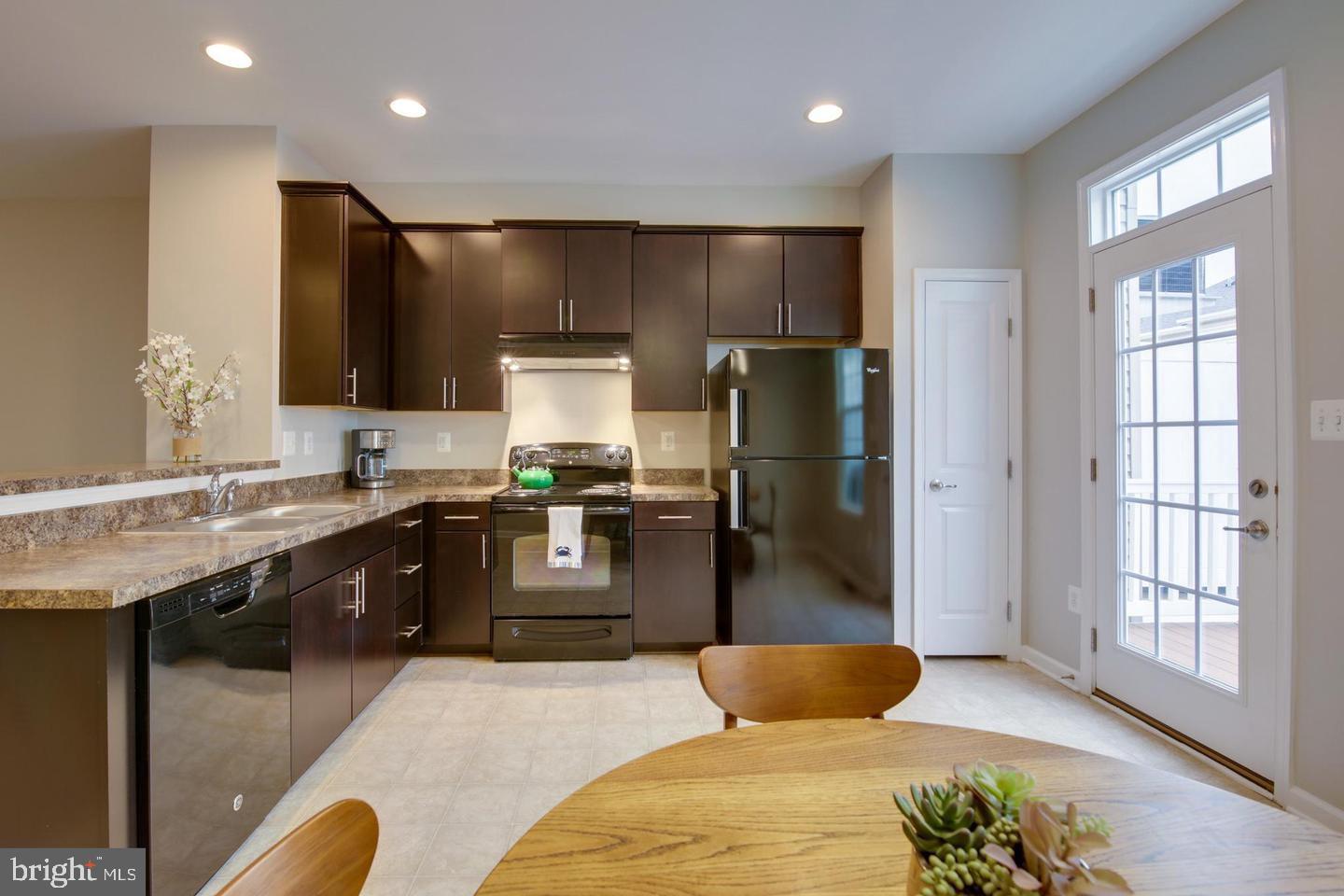 GREEKTOWN - Residential Lease