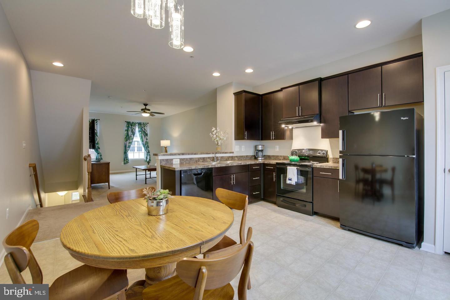 GREEKTOWN - Residential Lease